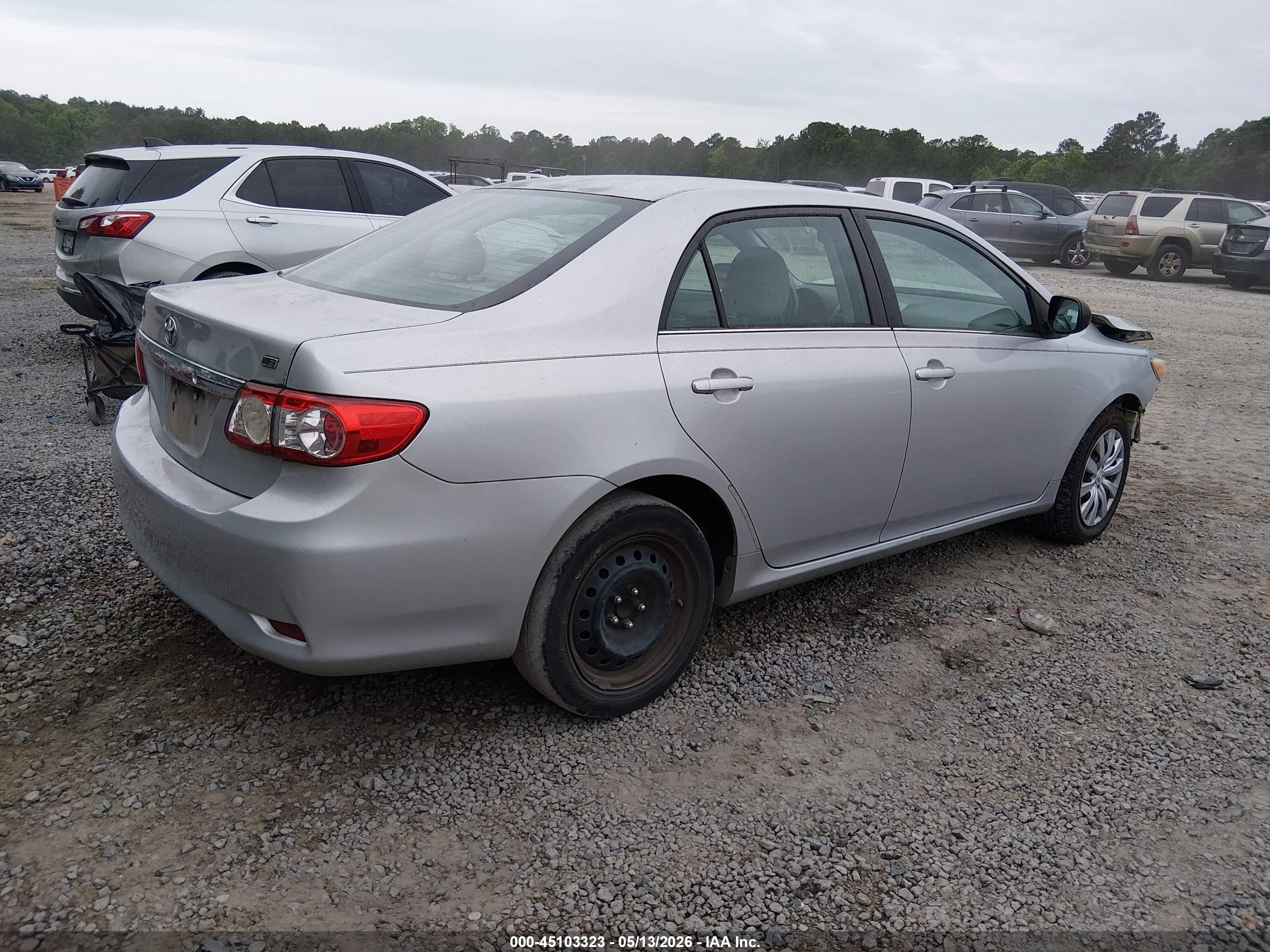 2013 Toyota Corolla Le Silver vin: 5YFBU4EE7DP149008