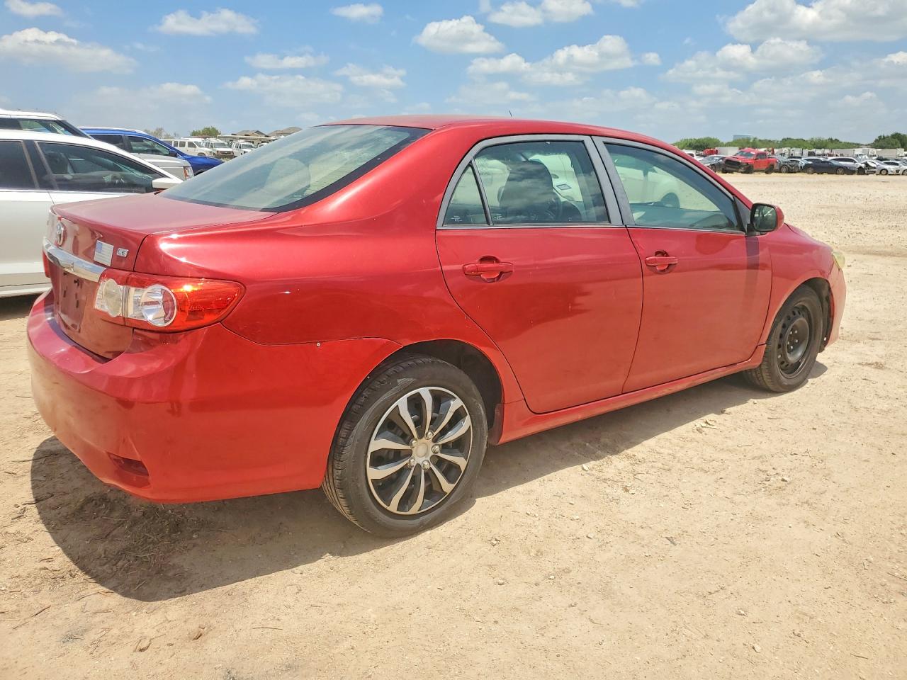2013 Toyota Corolla Le Red vin: 5YFBU4EE7DP149140