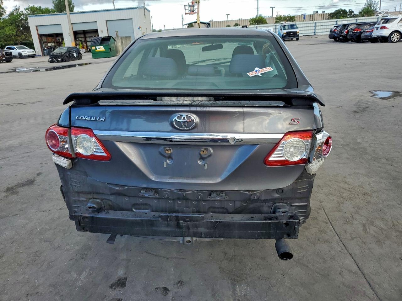 2013 Toyota Corrola Gray vin: 5YFBU4EE7DP151132