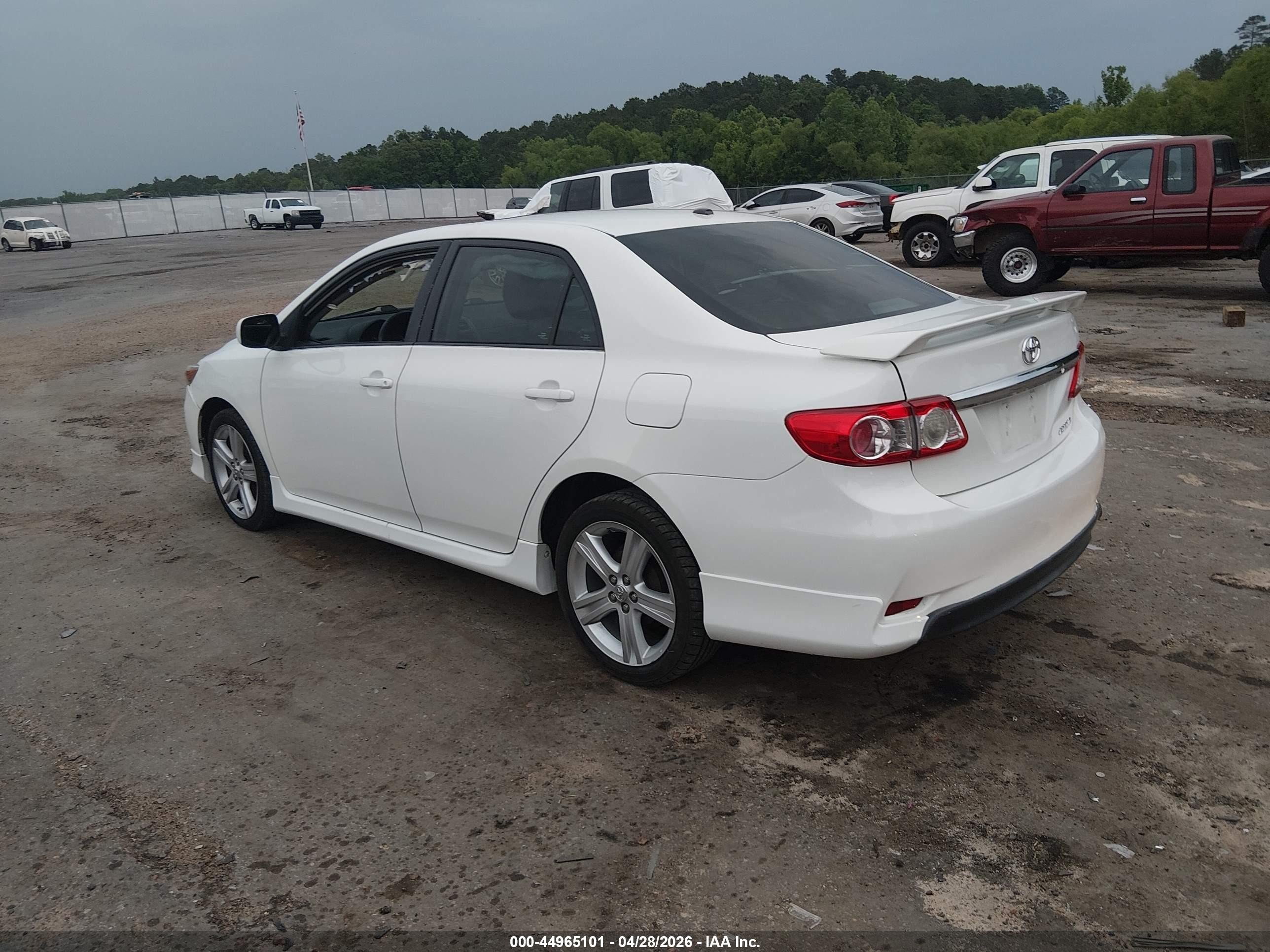 2013 Toyota Corolla S/le White vin: 5YFBU4EE7DP155360