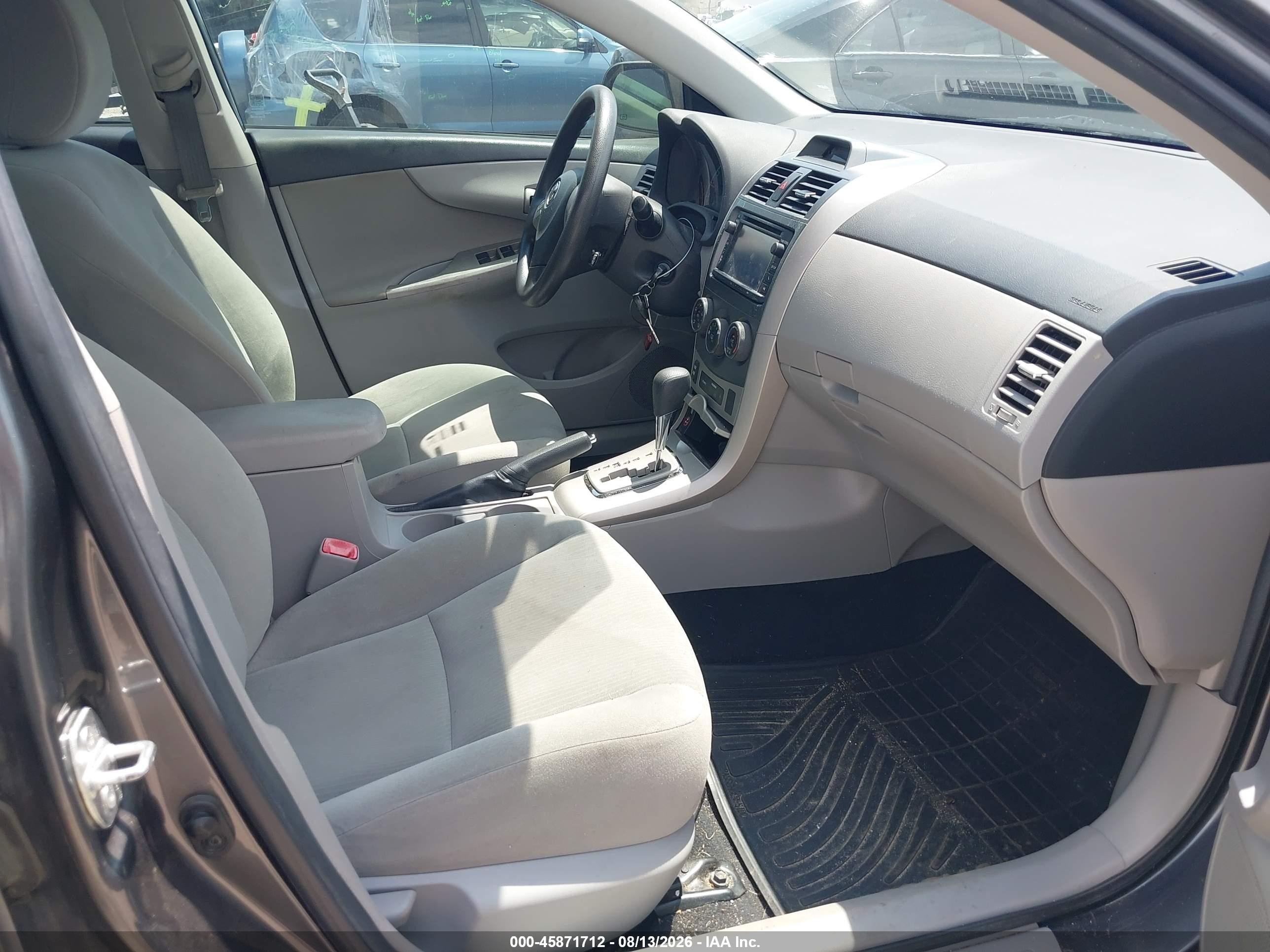 2013 Toyota Corolla Le Blue vin: 5YFBU4EE7DP170859