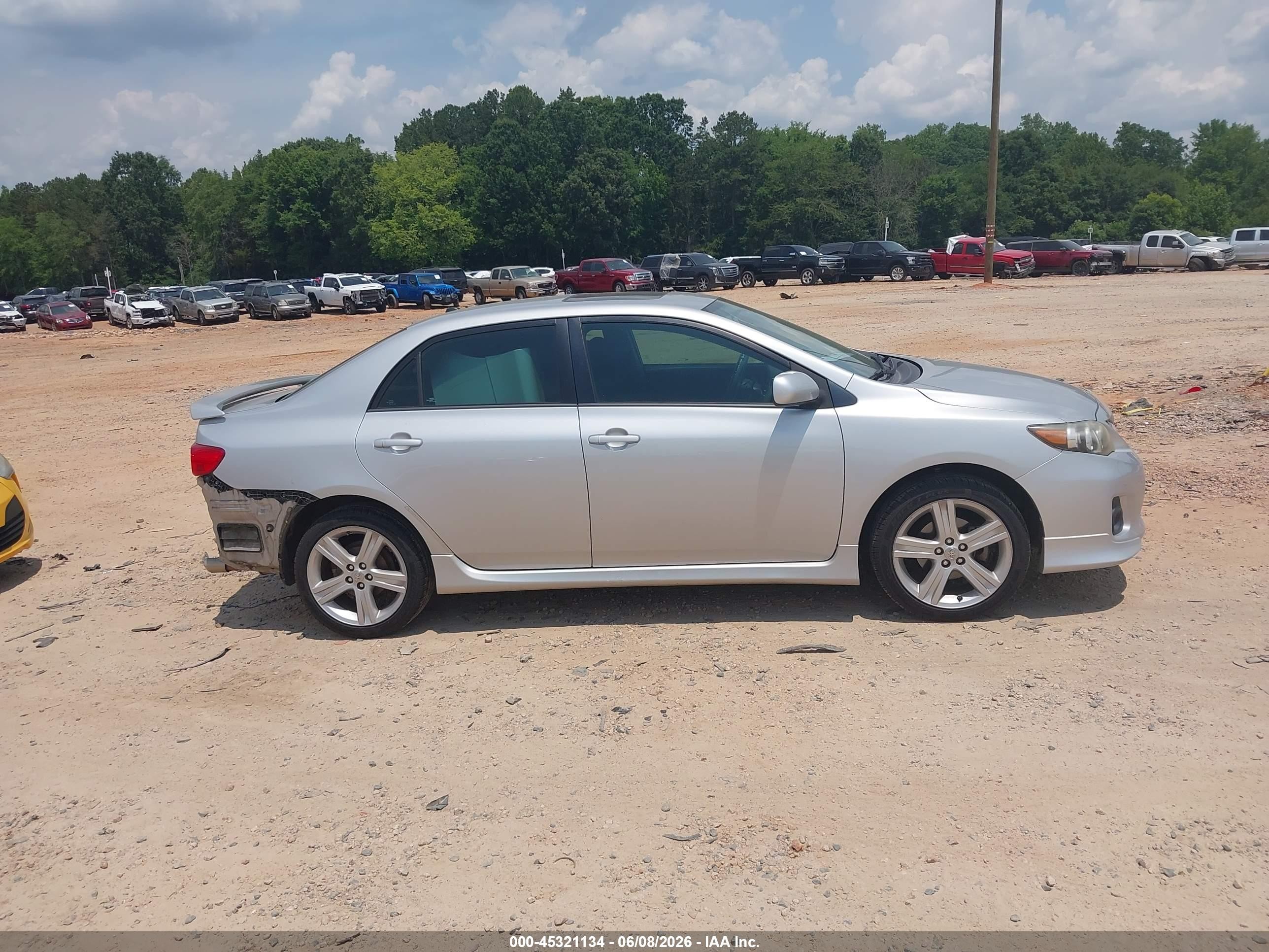 2013 Toyota Corolla S Silver vin: 5YFBU4EE7DP176029