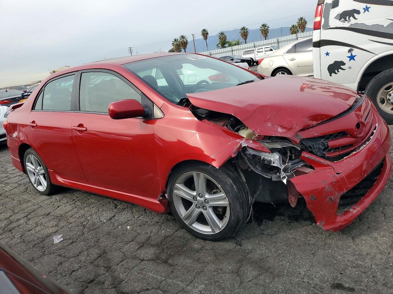 2013 Toyota Corolla S Красный vin: 5YFBU4EE7DP176838