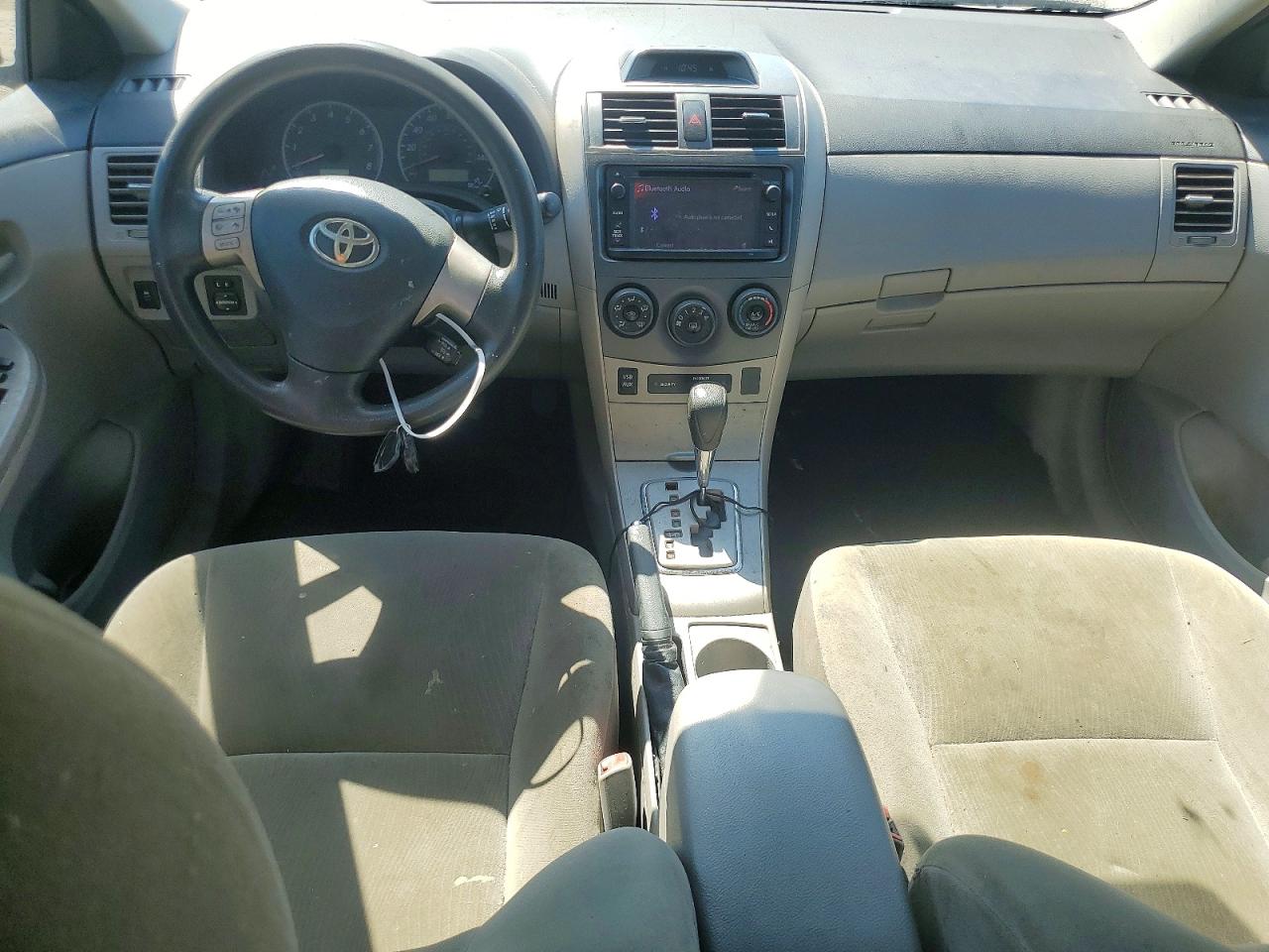 2013 Toyota Corolla Le Серебряный vin: 5YFBU4EE7DP178573