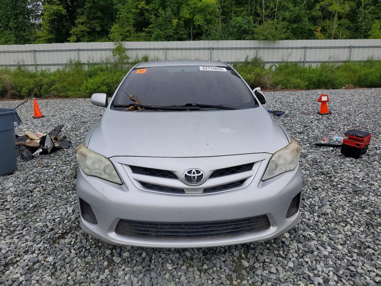 2013 Toyota Corolla L Silver vin: 5YFBU4EE7DP190786