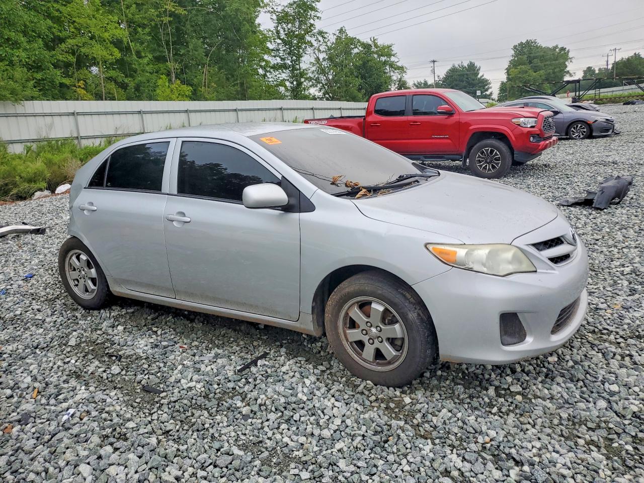 2013 Toyota Corolla L Silver vin: 5YFBU4EE7DP190786