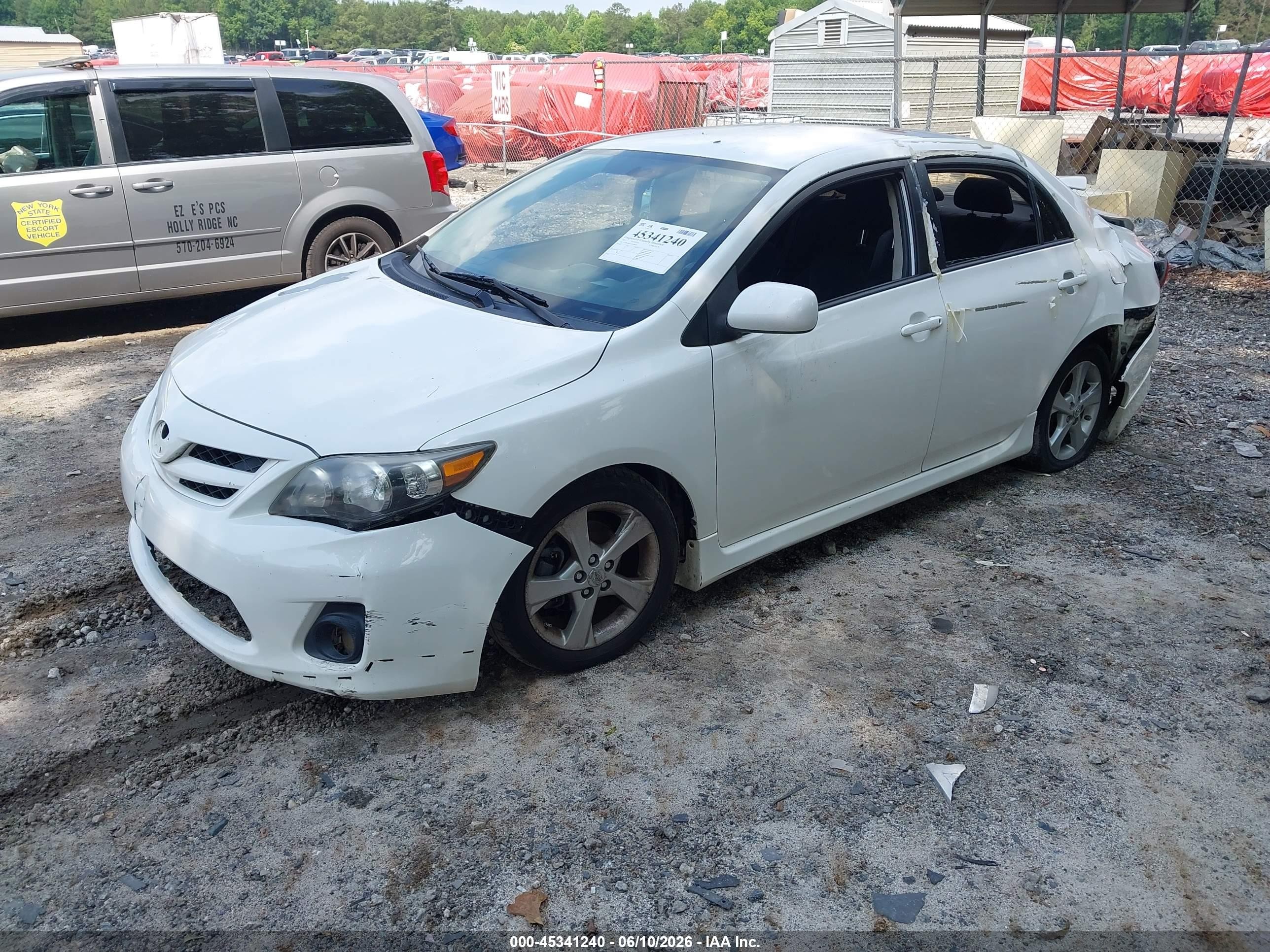 2013 Toyota Corolla S White vin: 5YFBU4EE7DP190819