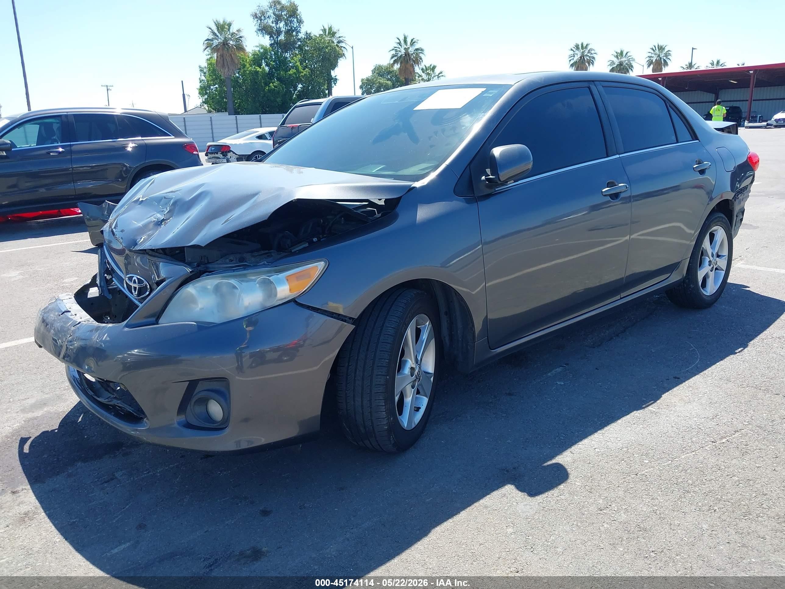 2013 Toyota Corolla Le Gray vin: 5YFBU4EE7DP190982
