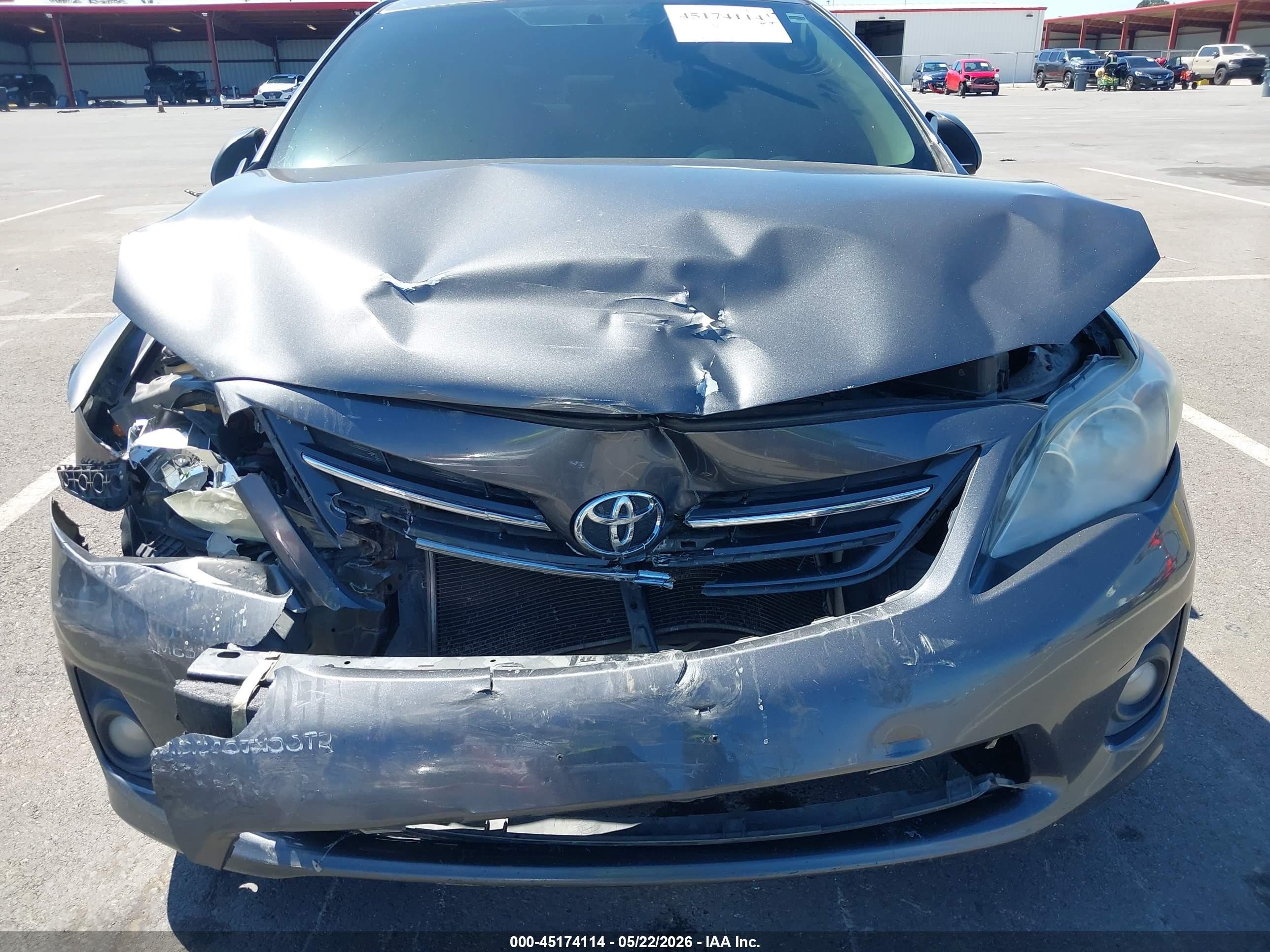 2013 Toyota Corolla Le Gray vin: 5YFBU4EE7DP190982