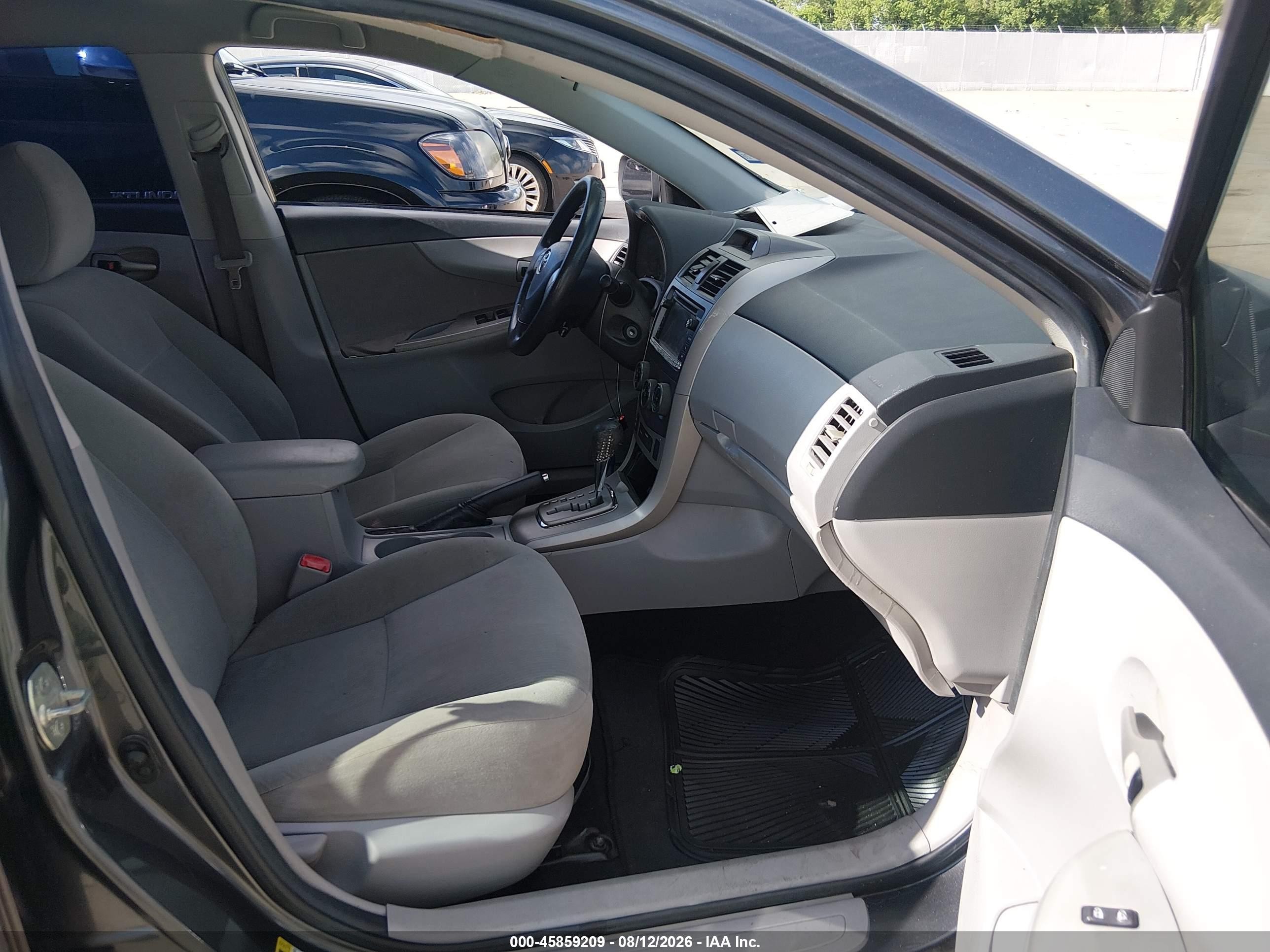 2013 Toyota Corolla Le Gray vin: 5YFBU4EE7DP193395