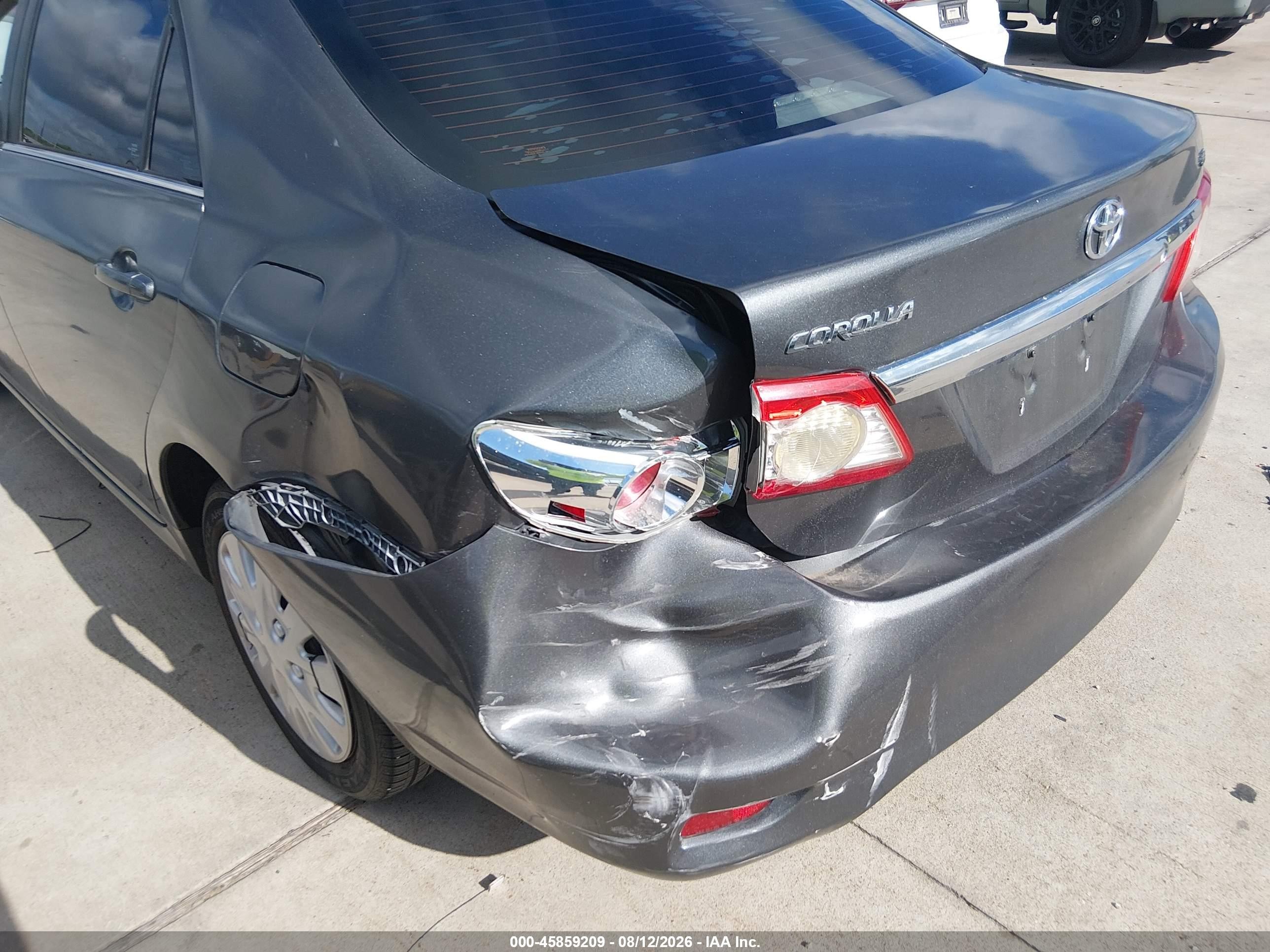 2013 Toyota Corolla Le Gray vin: 5YFBU4EE7DP193395
