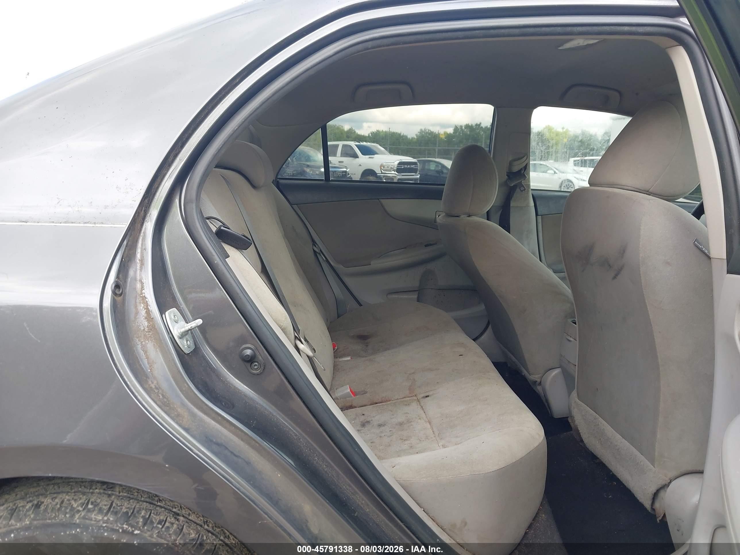 2013 Toyota Corolla L Gray vin: 5YFBU4EE7DP195857