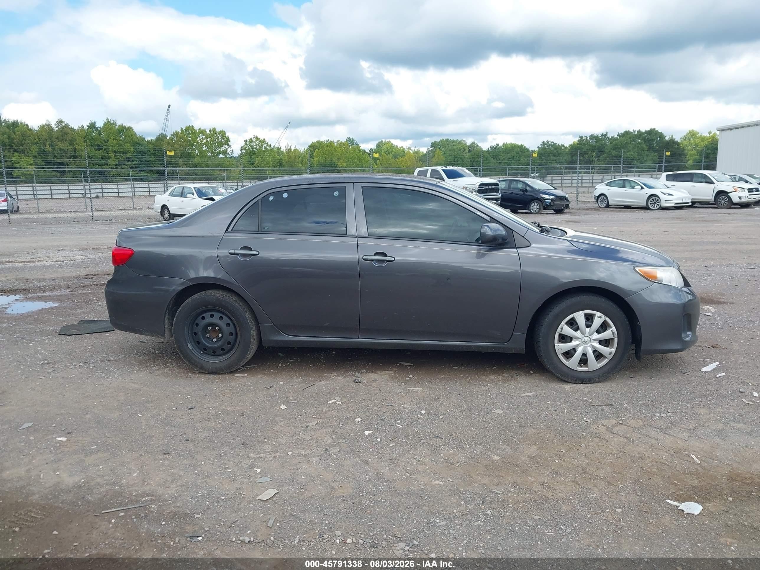 2013 Toyota Corolla L Gray vin: 5YFBU4EE7DP195857