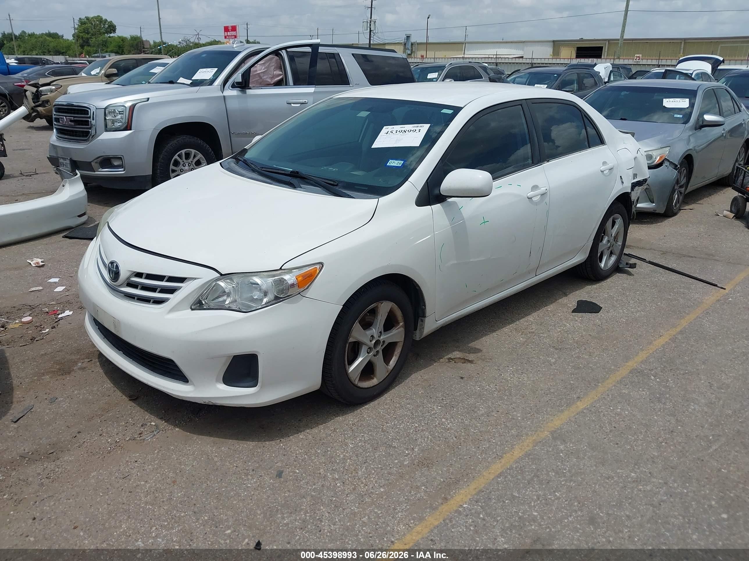 2013 Toyota Corolla Le White vin: 5YFBU4EE7DP204301