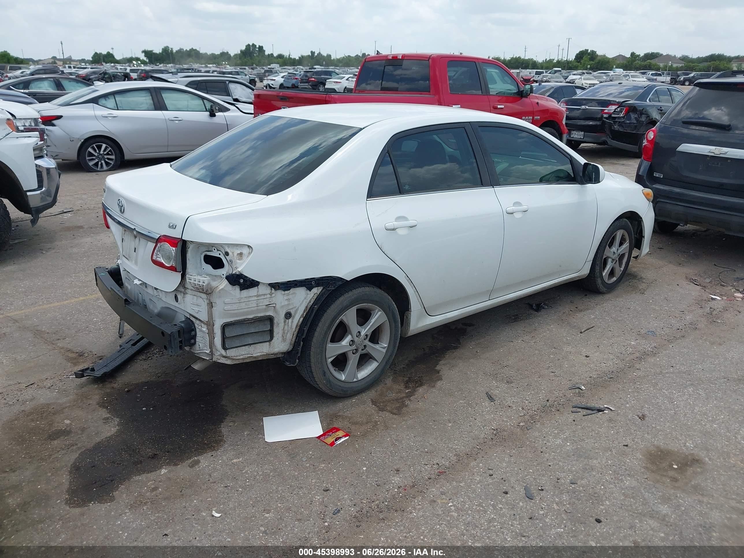 2013 Toyota Corolla Le White vin: 5YFBU4EE7DP204301
