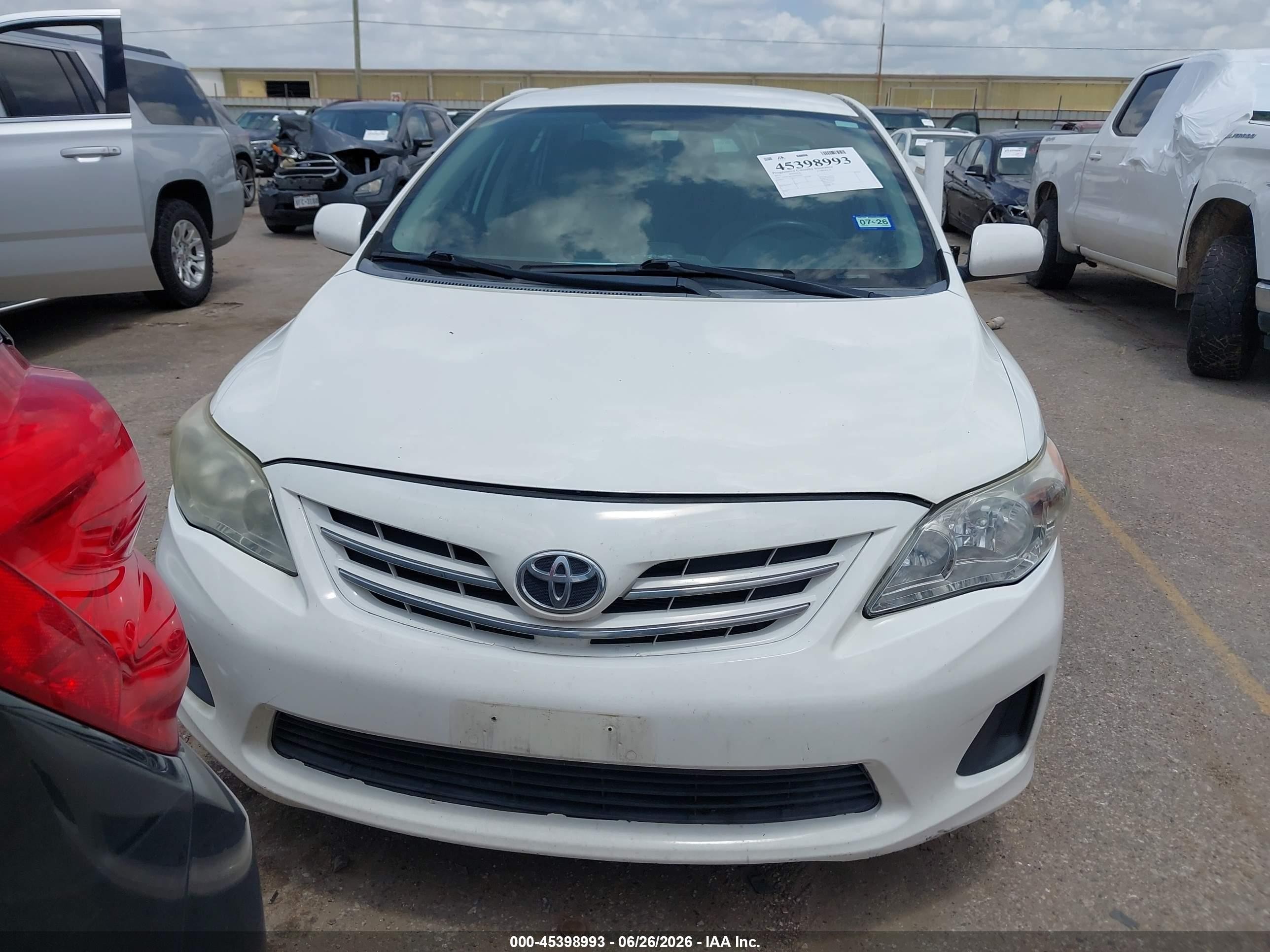 2013 Toyota Corolla Le White vin: 5YFBU4EE7DP204301