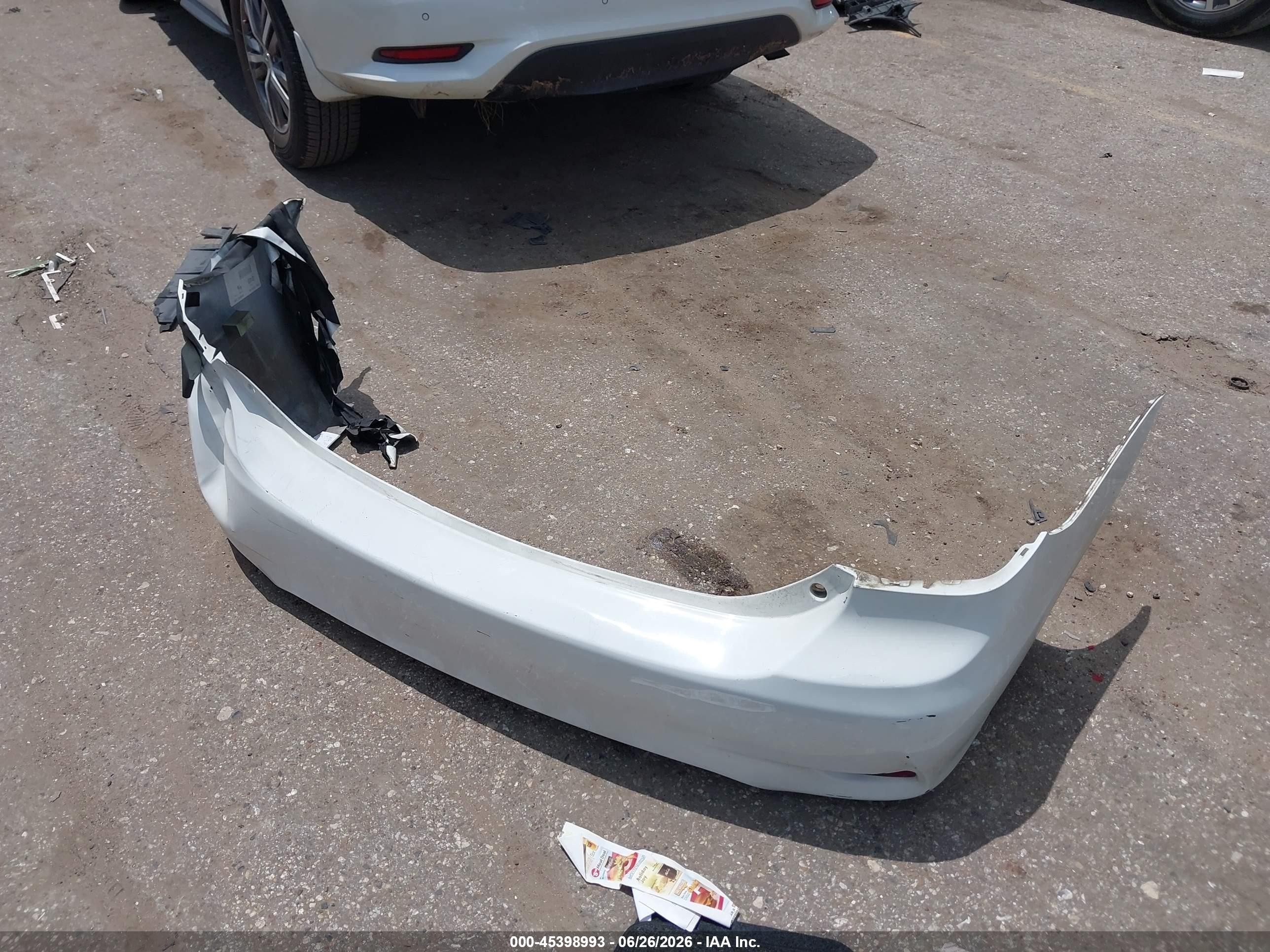 2013 Toyota Corolla Le White vin: 5YFBU4EE7DP204301