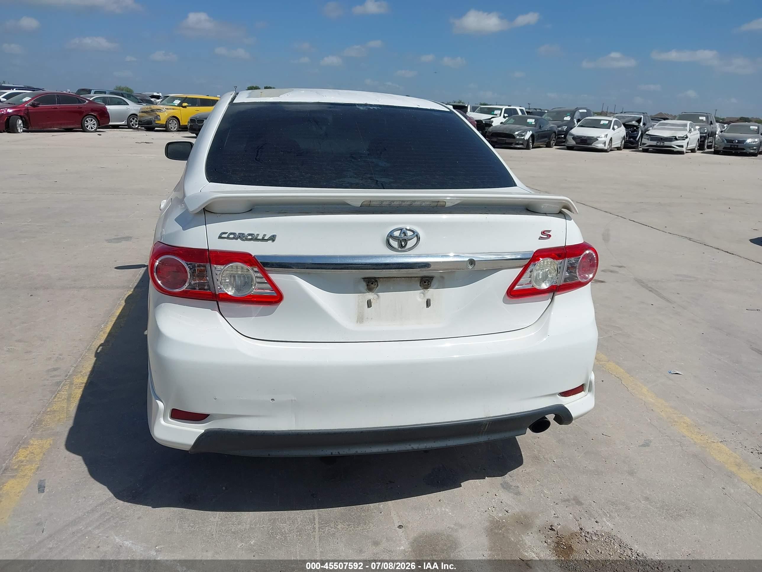 2013 Toyota Corolla S White vin: 5YFBU4EE7DP211233