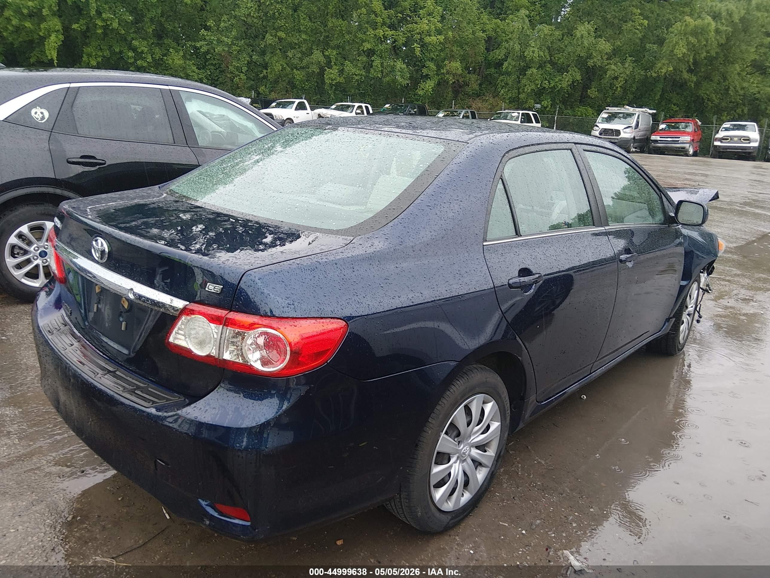 2013 Toyota Corolla Le Dark Blue vin: 5YFBU4EE7DP216769
