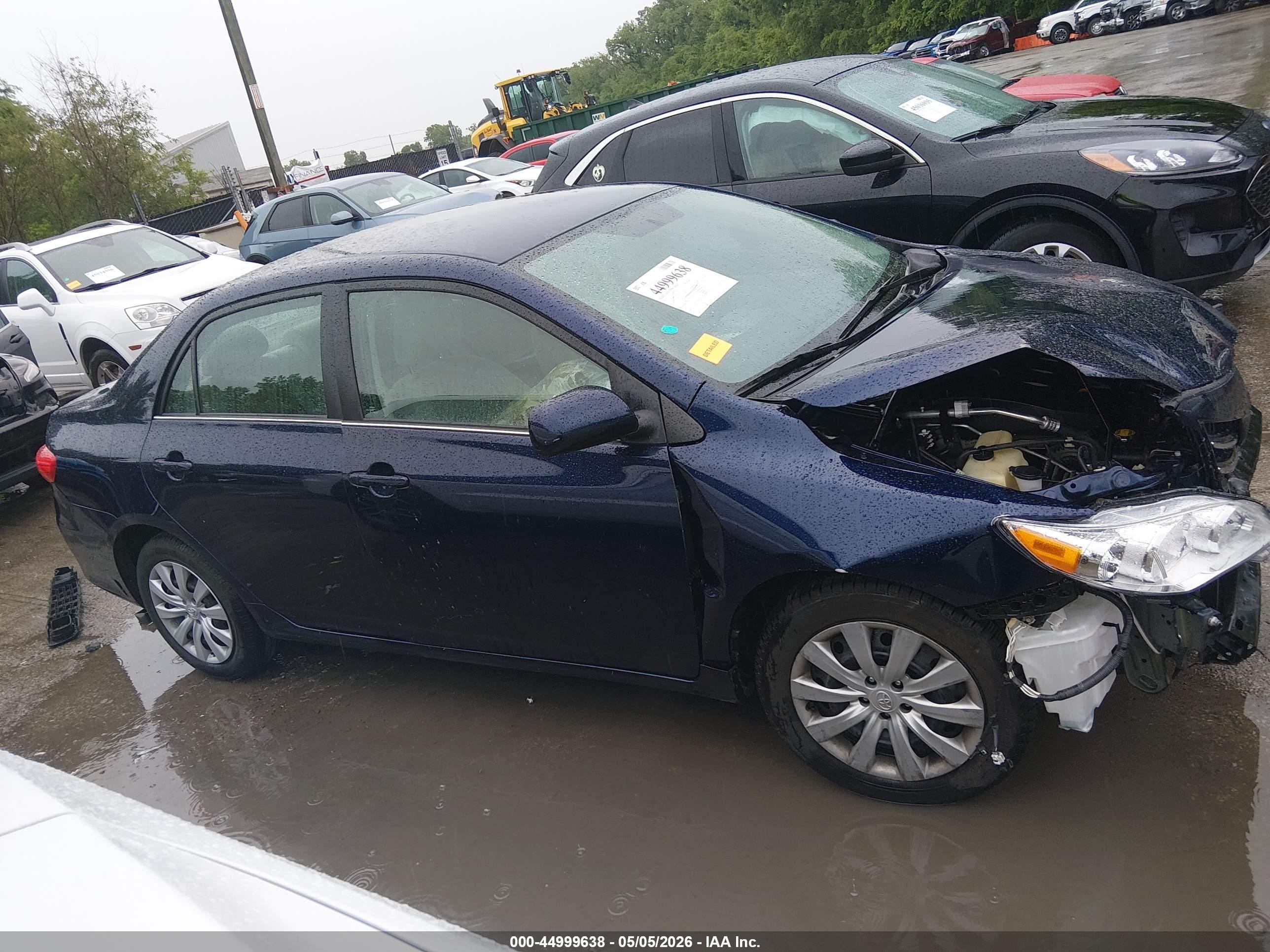 2013 Toyota Corolla Le Dark Blue vin: 5YFBU4EE7DP216769