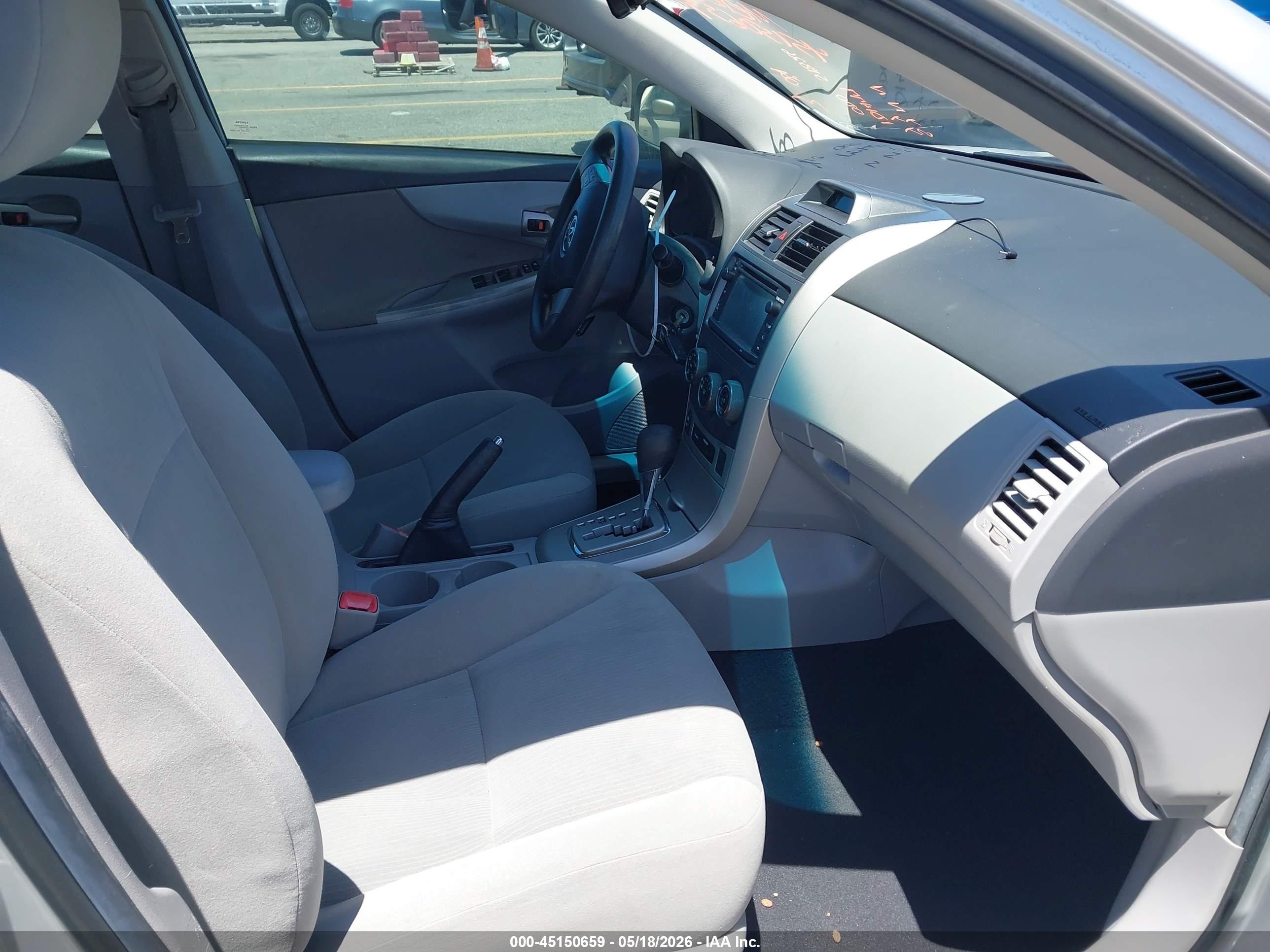 2013 Toyota Corolla Le Silver vin: 5YFBU4EE7DP222667
