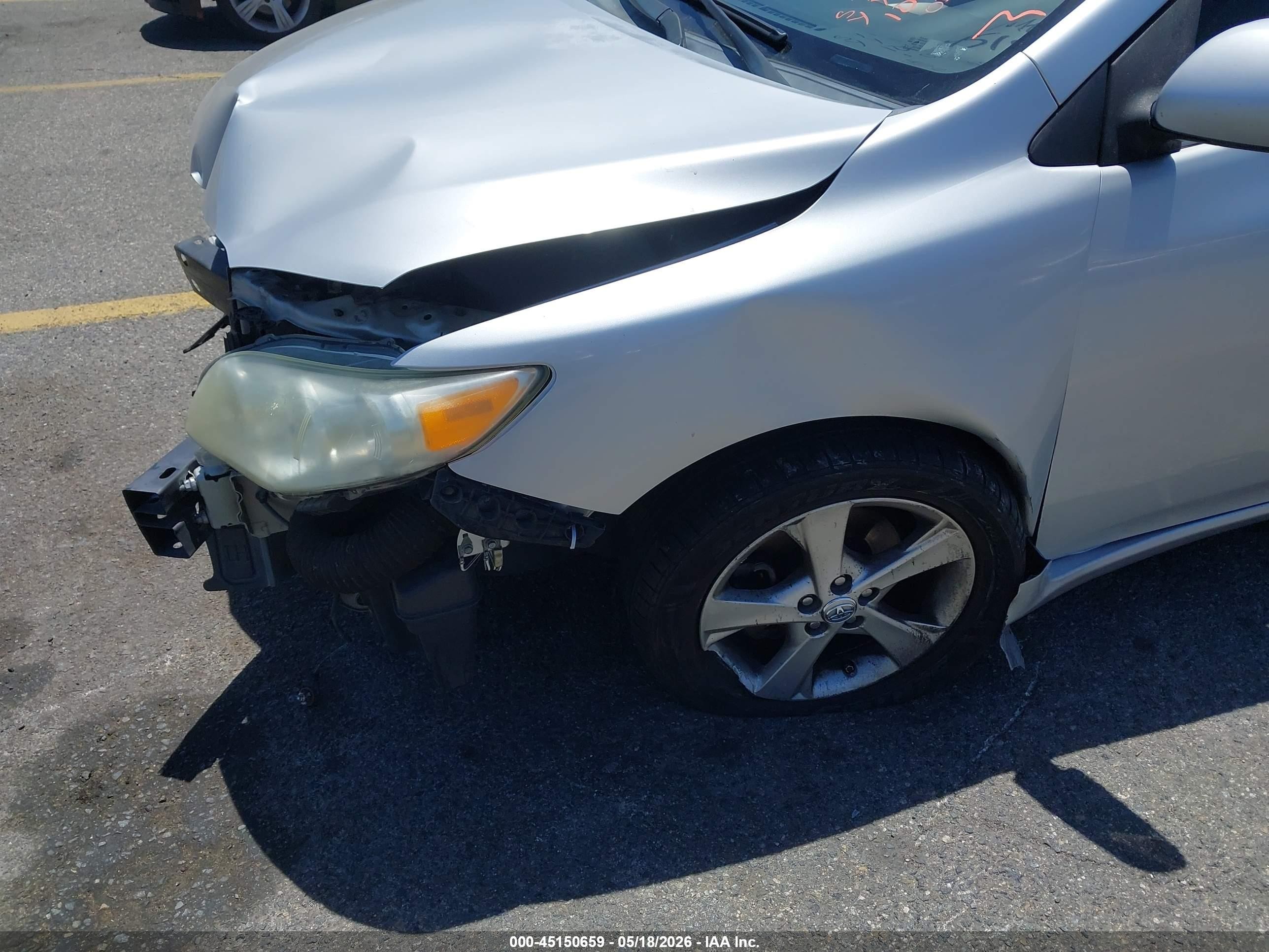 2013 Toyota Corolla Le Silver vin: 5YFBU4EE7DP222667