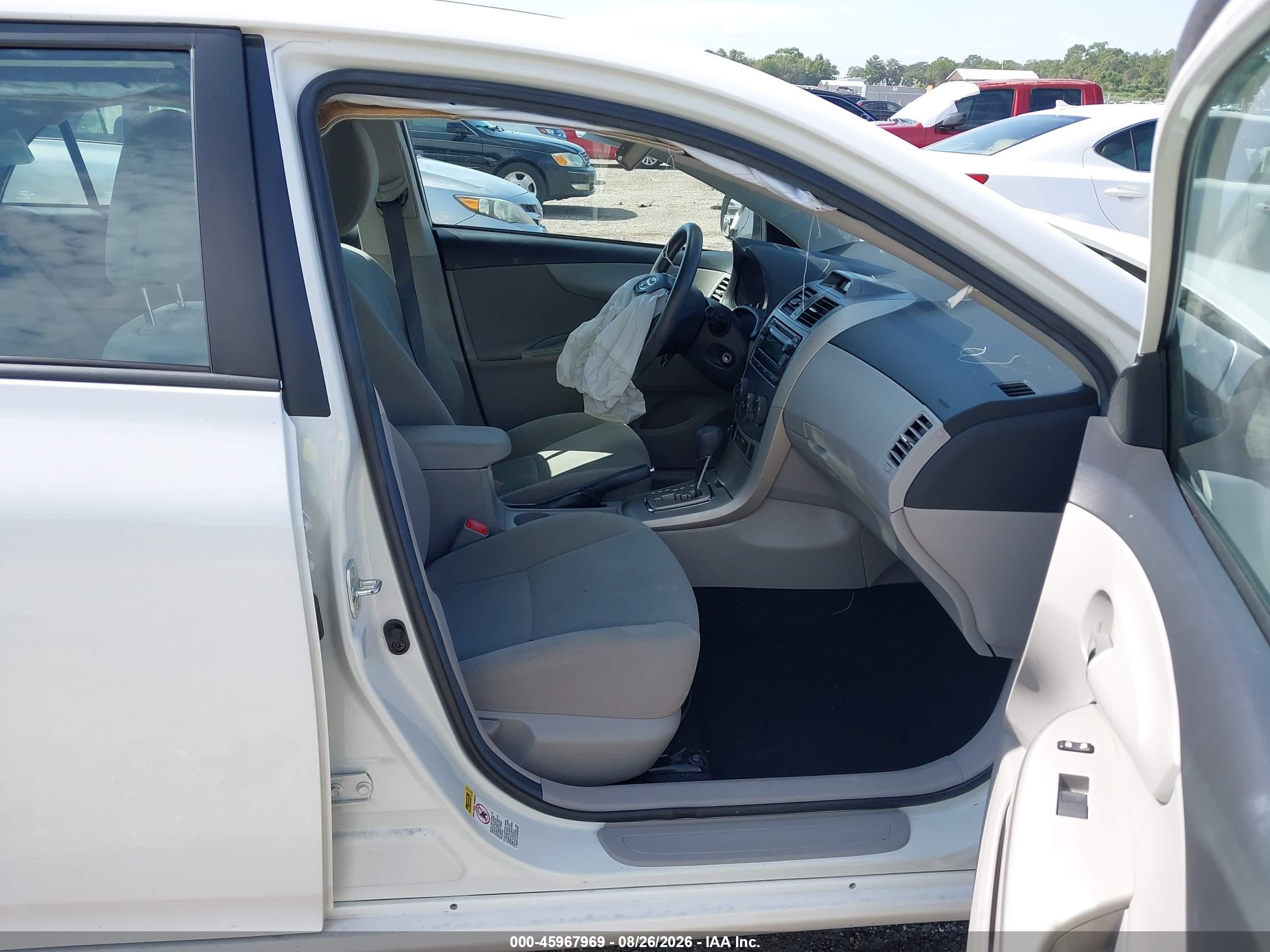 2012 Toyota Corolla Le White vin: 5YFBU4EE8CP005899