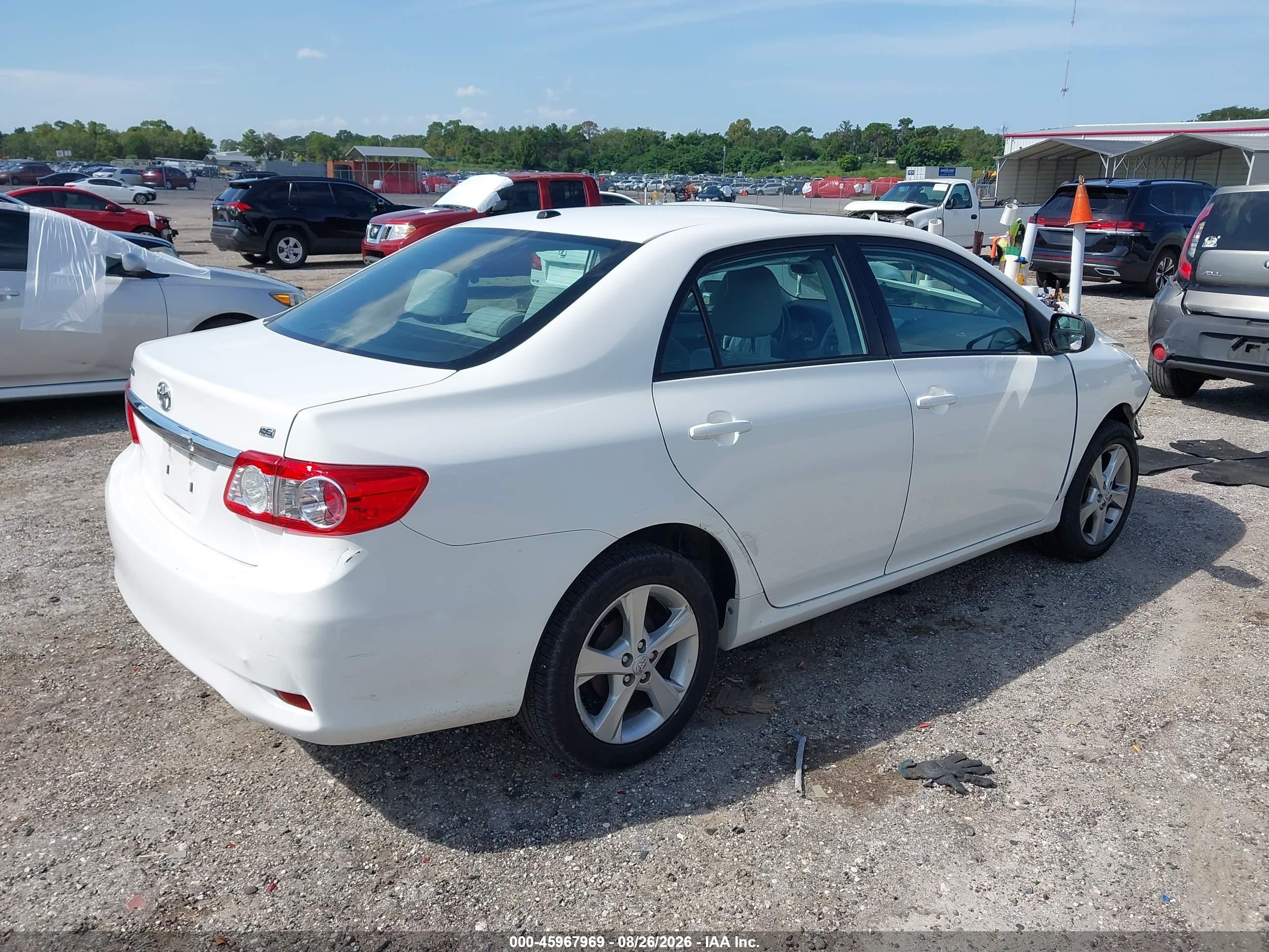 2012 Toyota Corolla Le White vin: 5YFBU4EE8CP005899