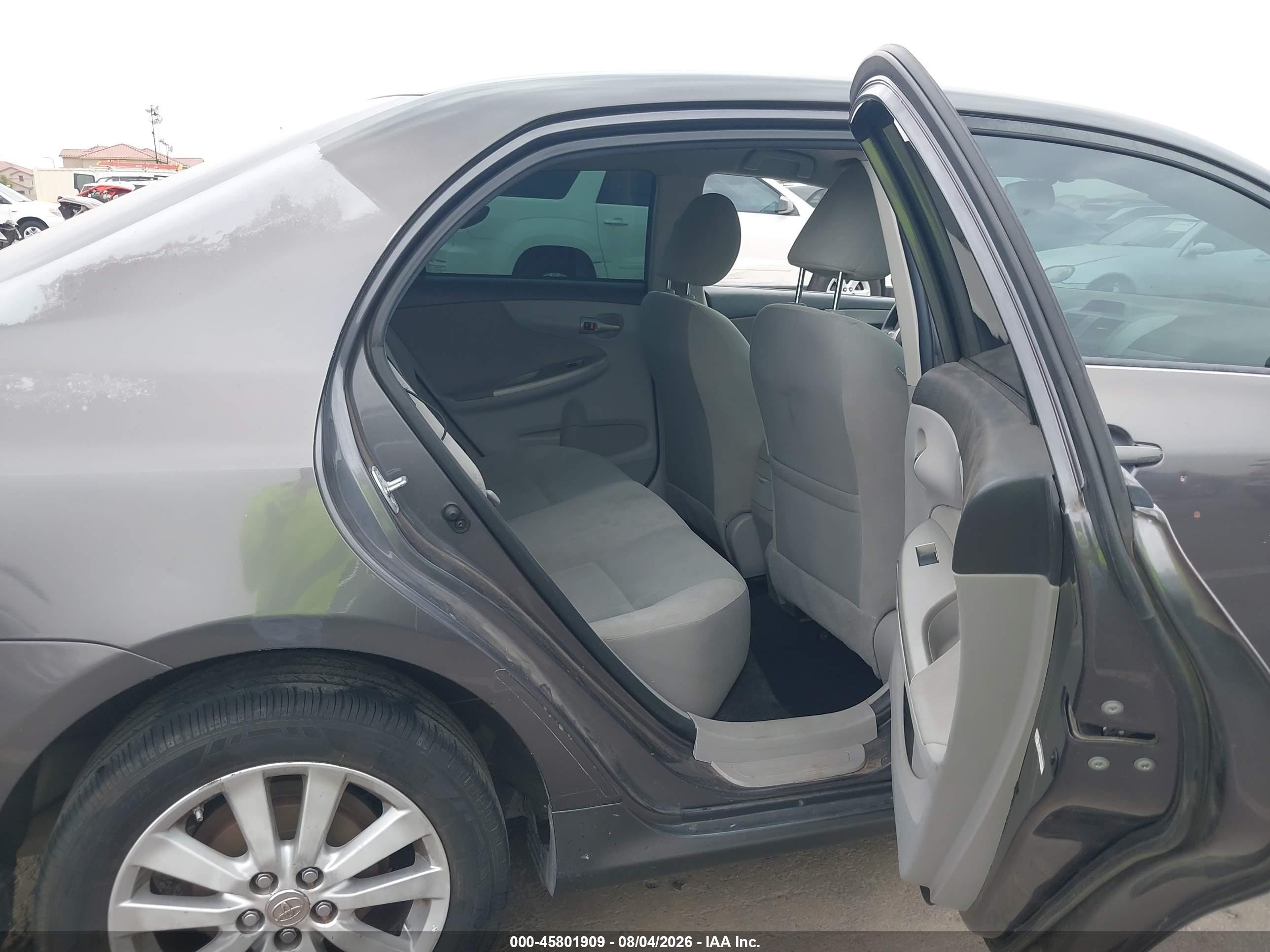 2012 Toyota Corolla Le Gray vin: 5YFBU4EE8CP016806