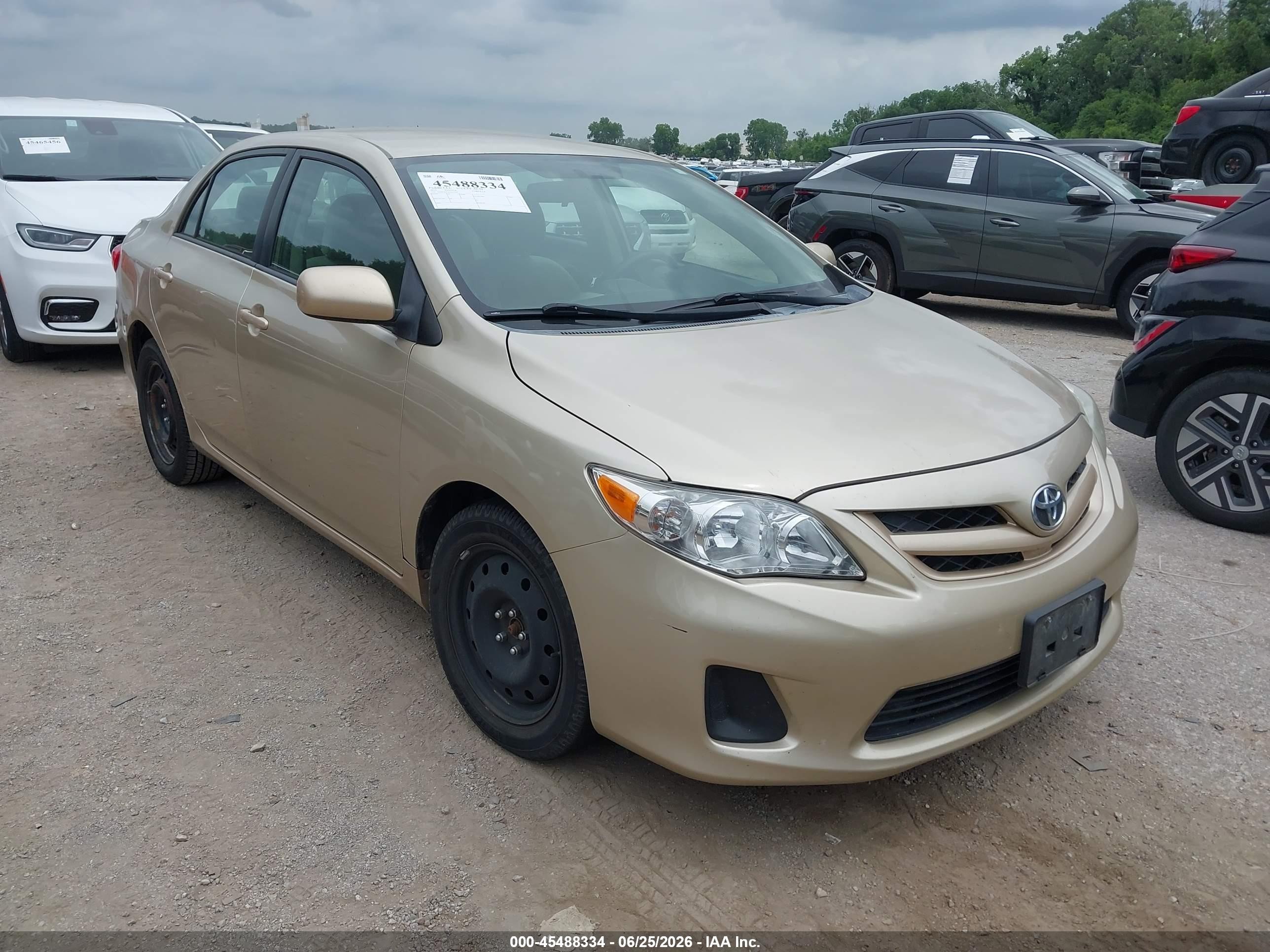 2012 Toyota Corolla Le Beige vin: 5YFBU4EE8CP027174