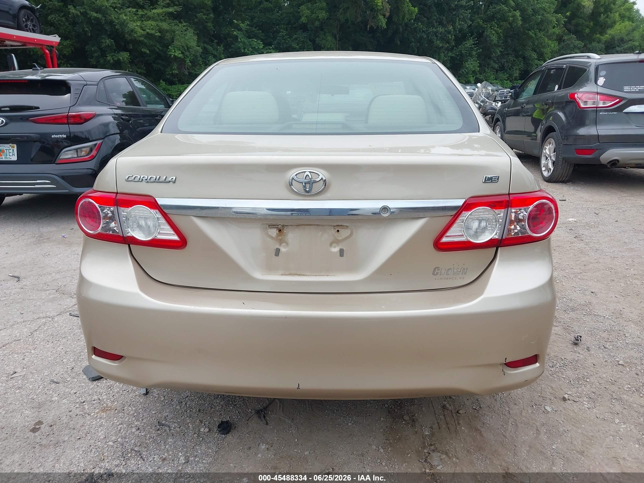 2012 Toyota Corolla Le Beige vin: 5YFBU4EE8CP027174