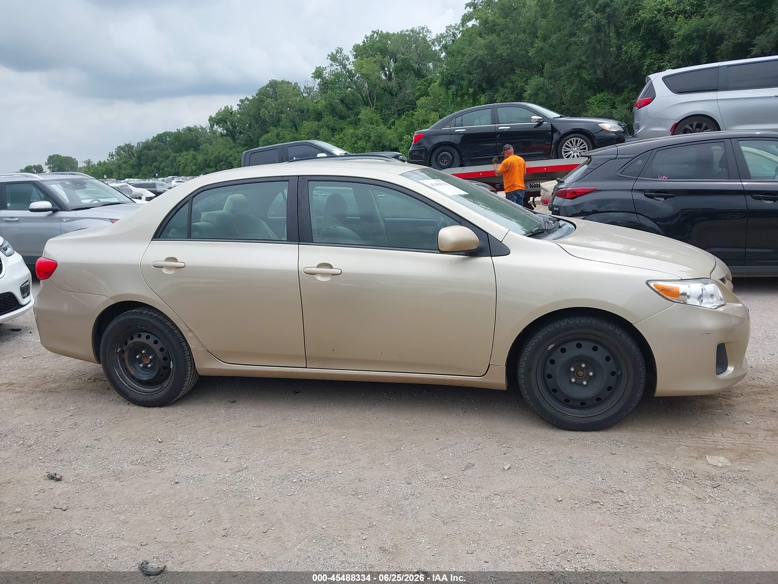 2012 Toyota Corolla Le Beige vin: 5YFBU4EE8CP027174