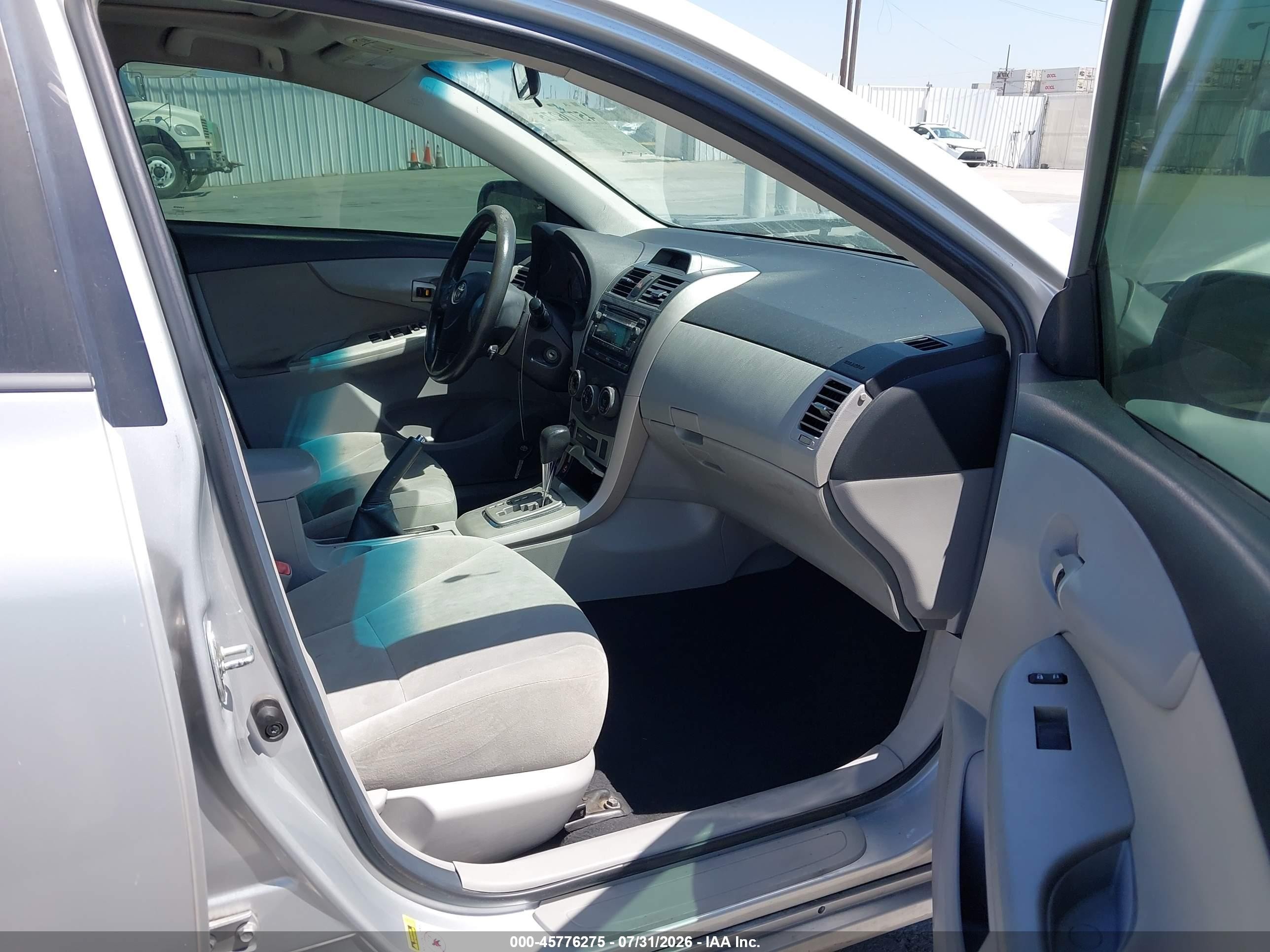 2012 Toyota Corolla Le Silver vin: 5YFBU4EE8CP033489