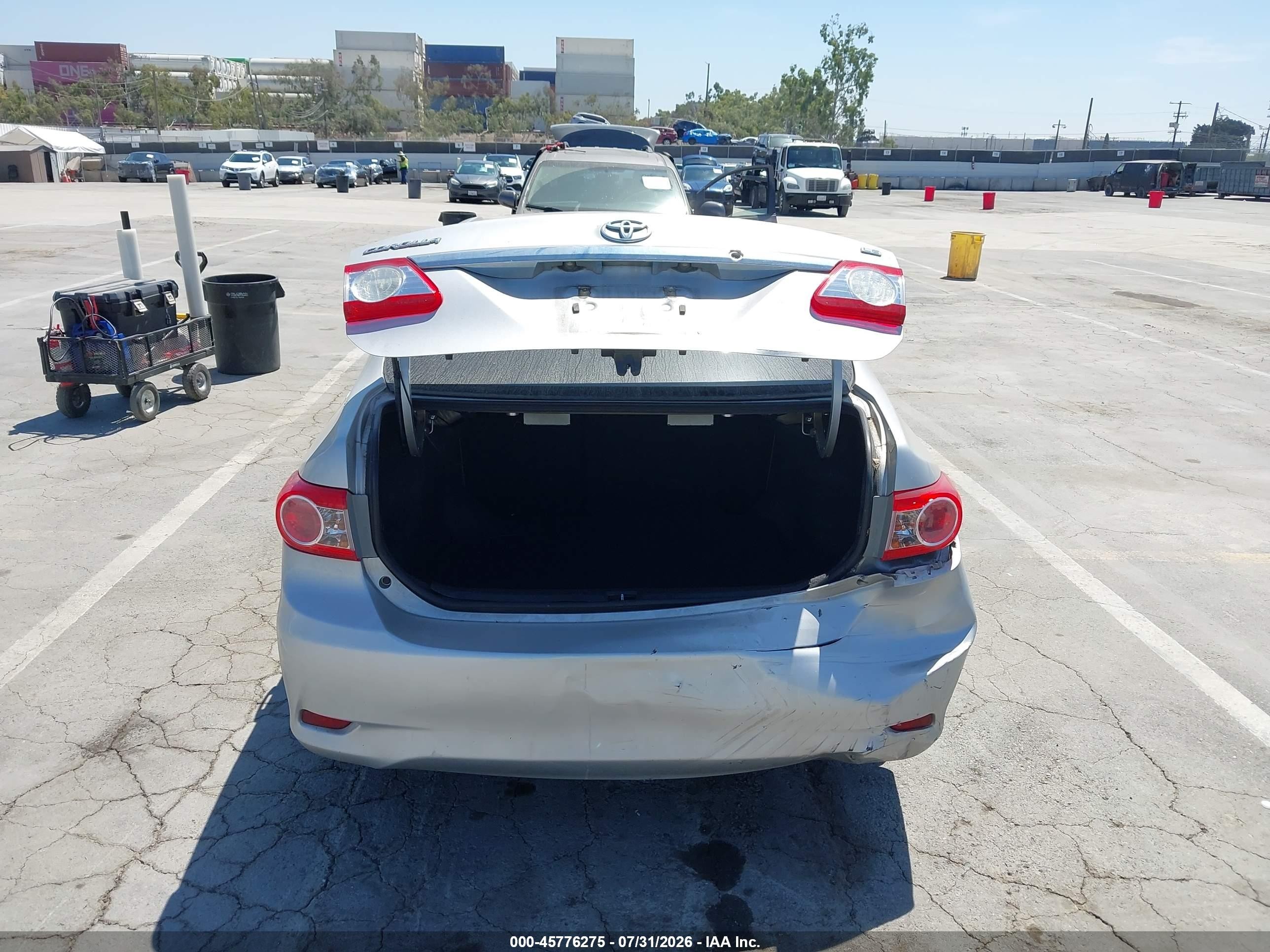 2012 Toyota Corolla Le Silver vin: 5YFBU4EE8CP033489