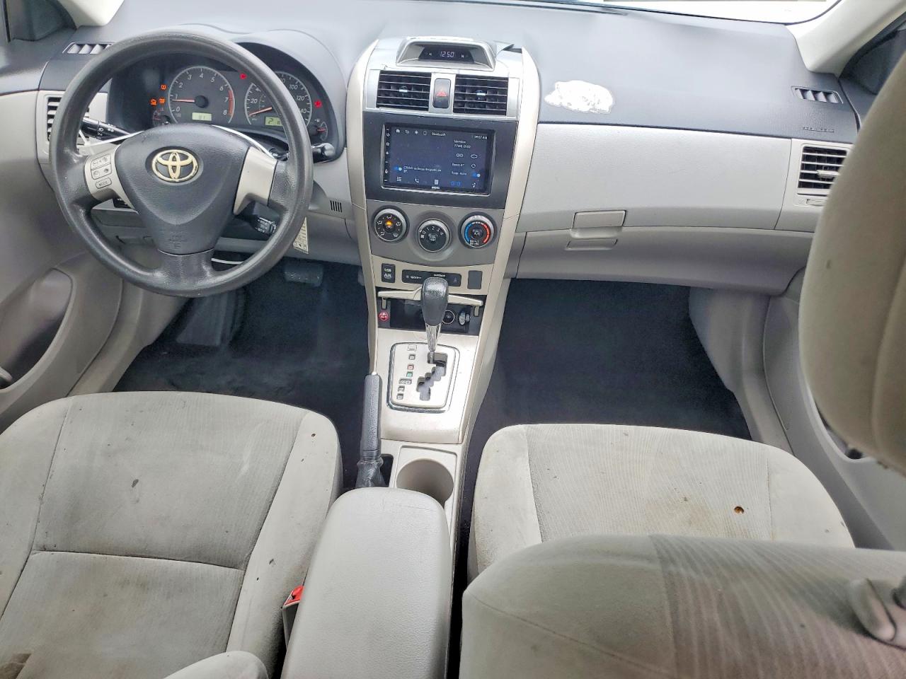 2012 Toyota Corolla Le Silver vin: 5YFBU4EE8CP038627