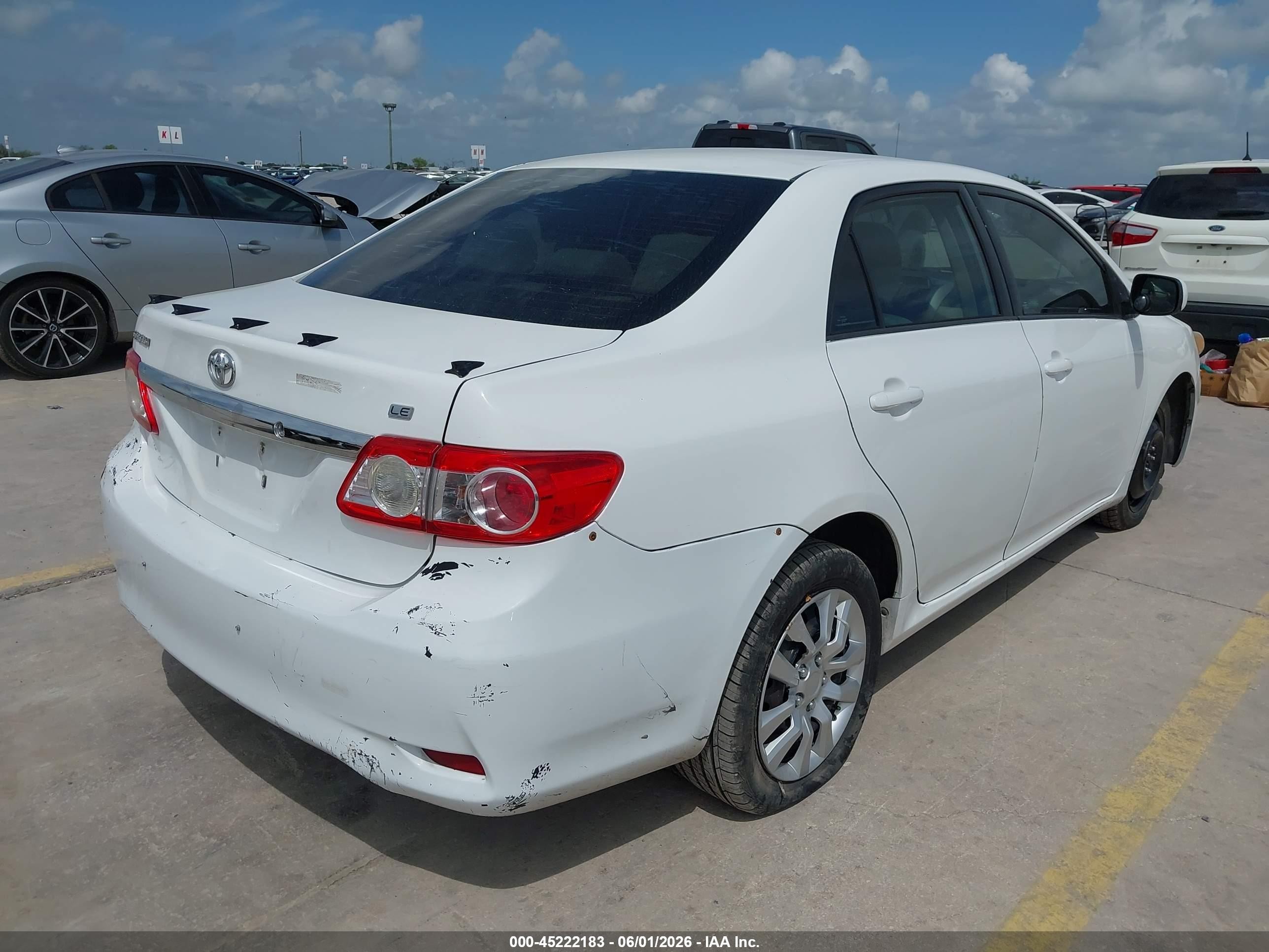 2012 Toyota Corolla Le White vin: 5YFBU4EE8CP045478
