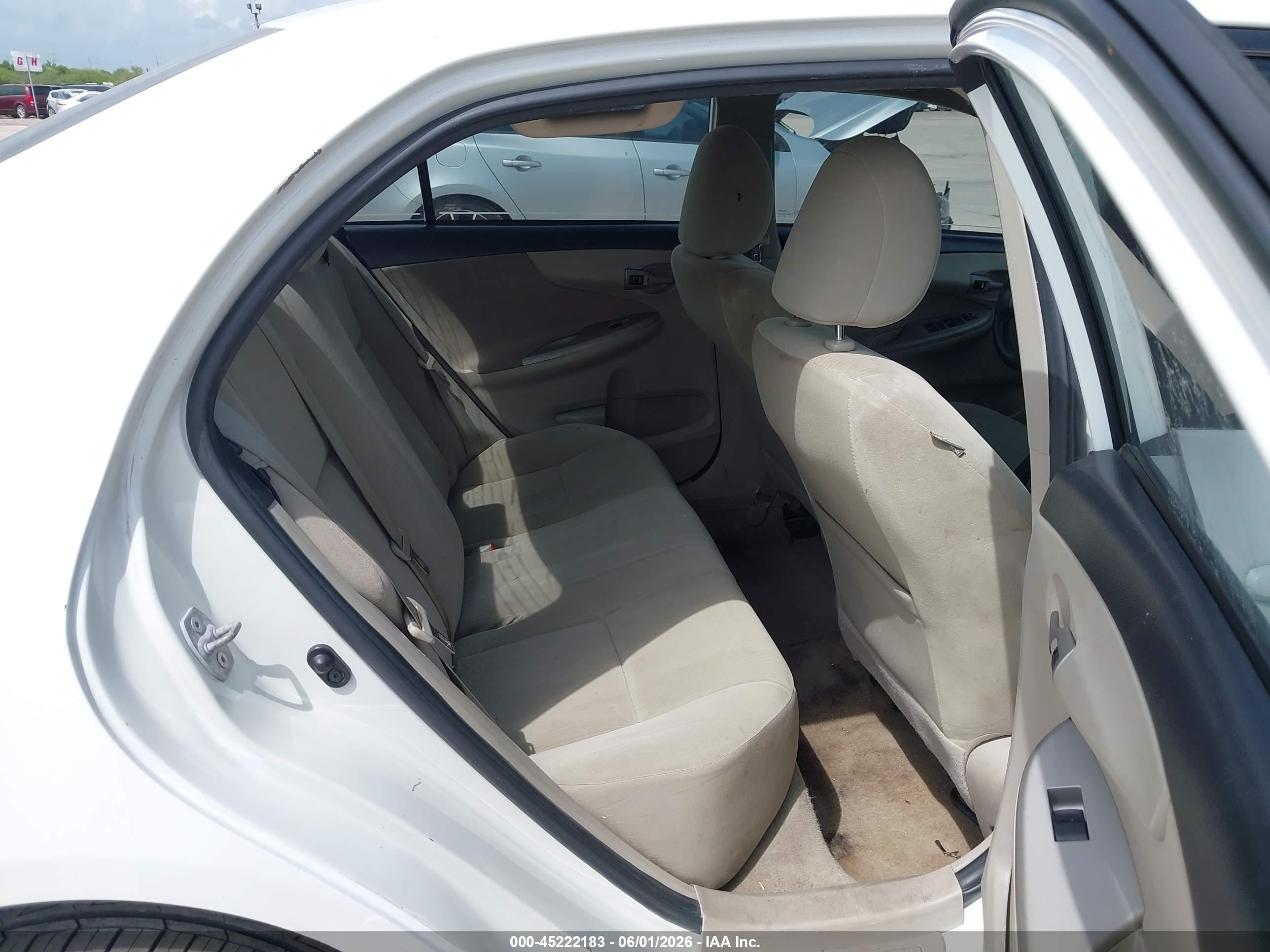 2012 Toyota Corolla Le White vin: 5YFBU4EE8CP045478