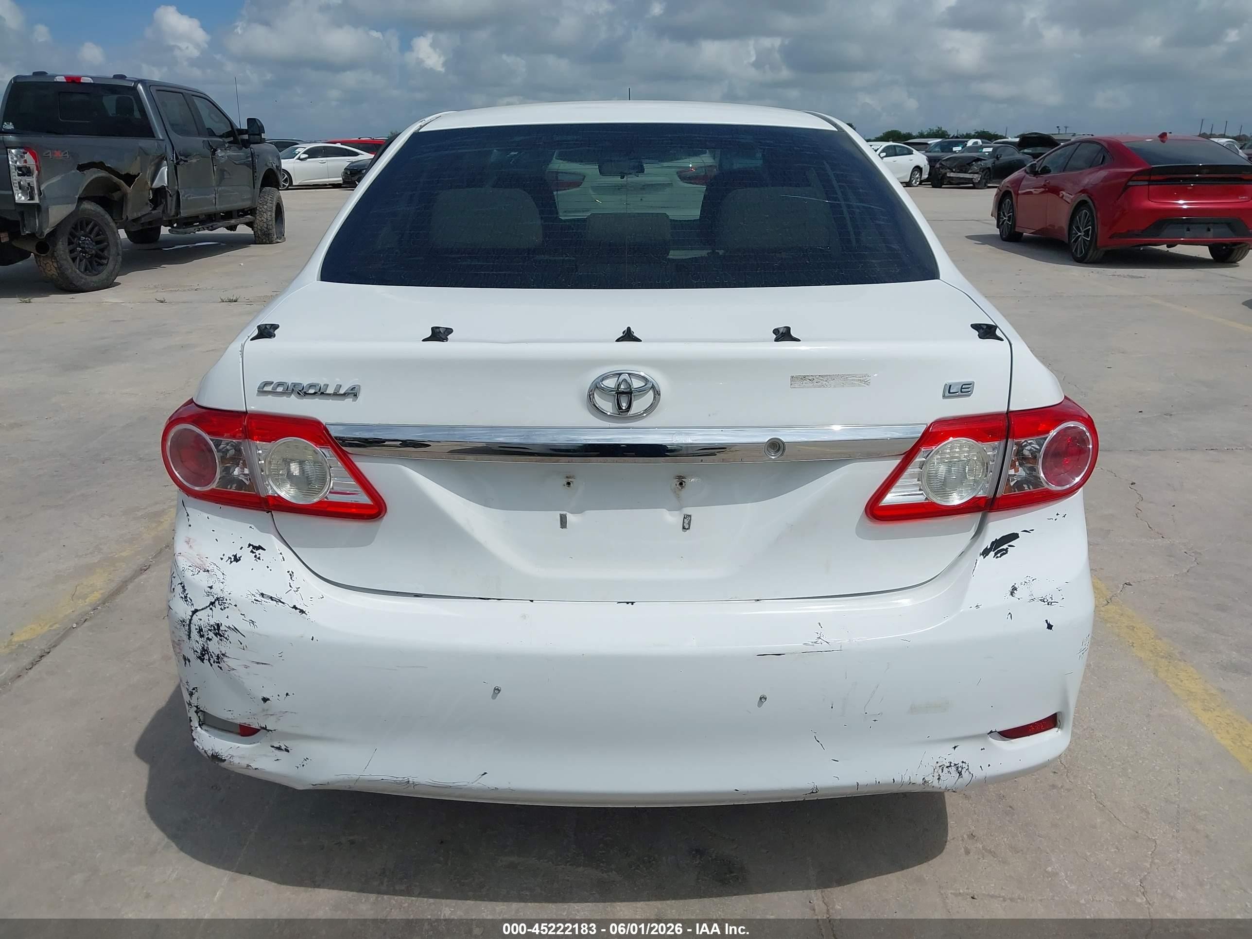 2012 Toyota Corolla Le White vin: 5YFBU4EE8CP045478