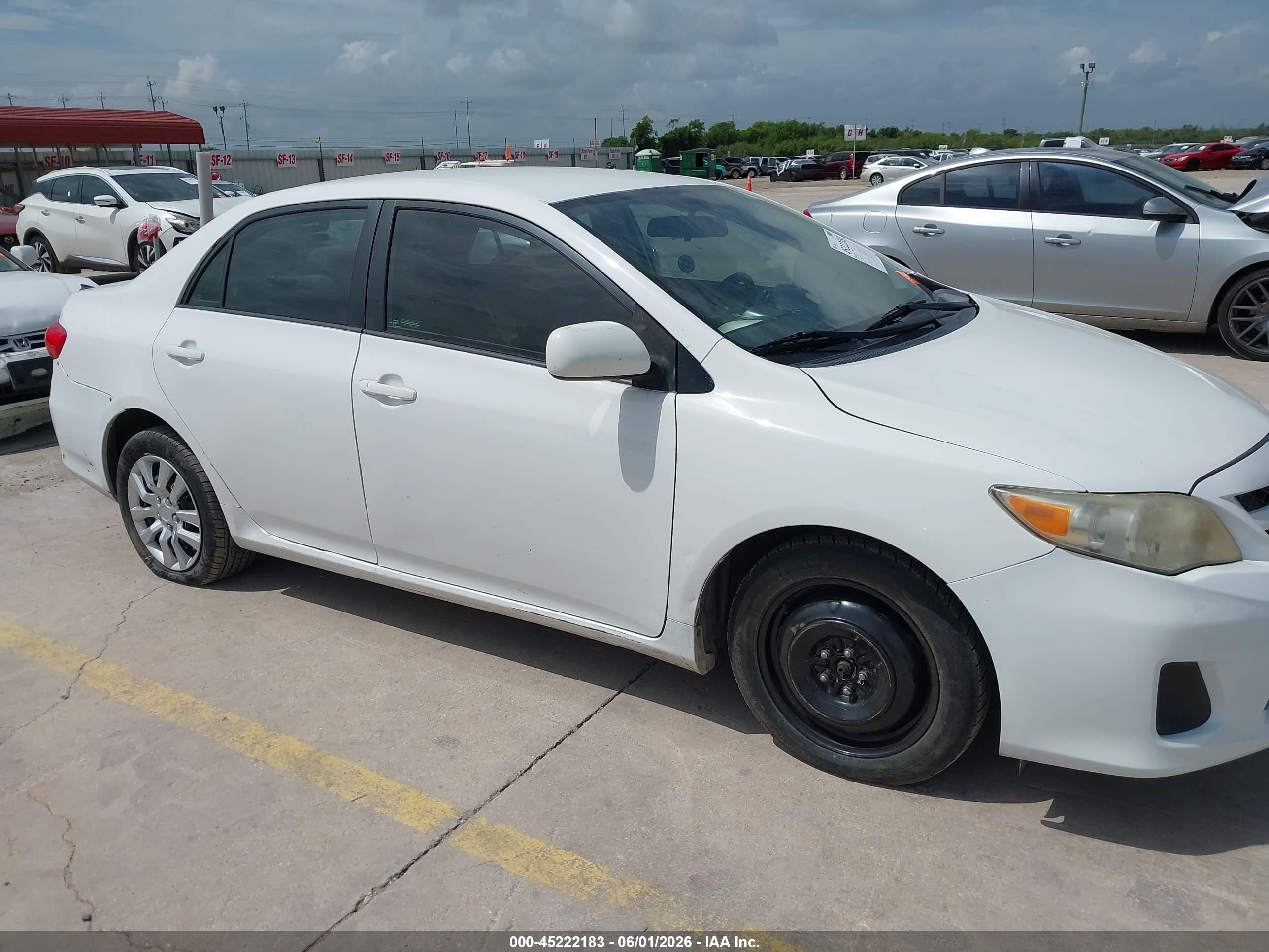 2012 Toyota Corolla Le White vin: 5YFBU4EE8CP045478