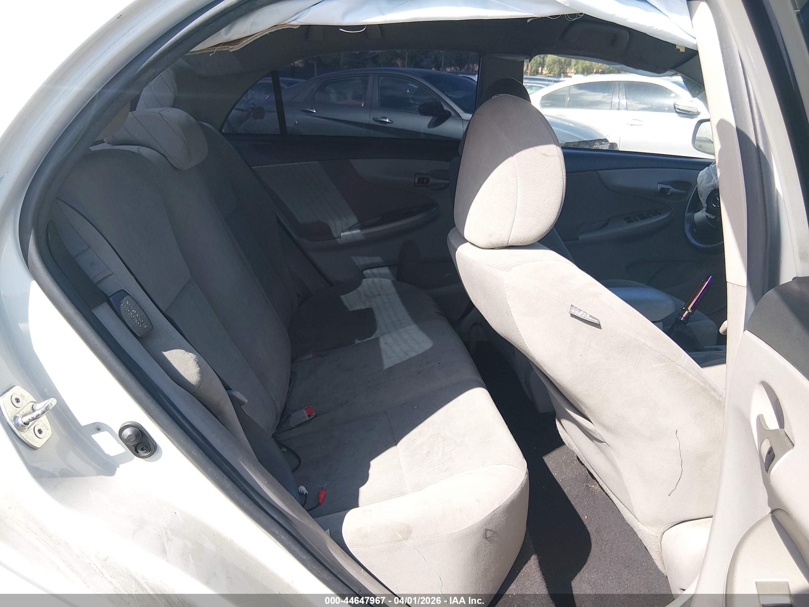 2012 Toyota Corolla Le Белый vin: 5YFBU4EE8CP050938