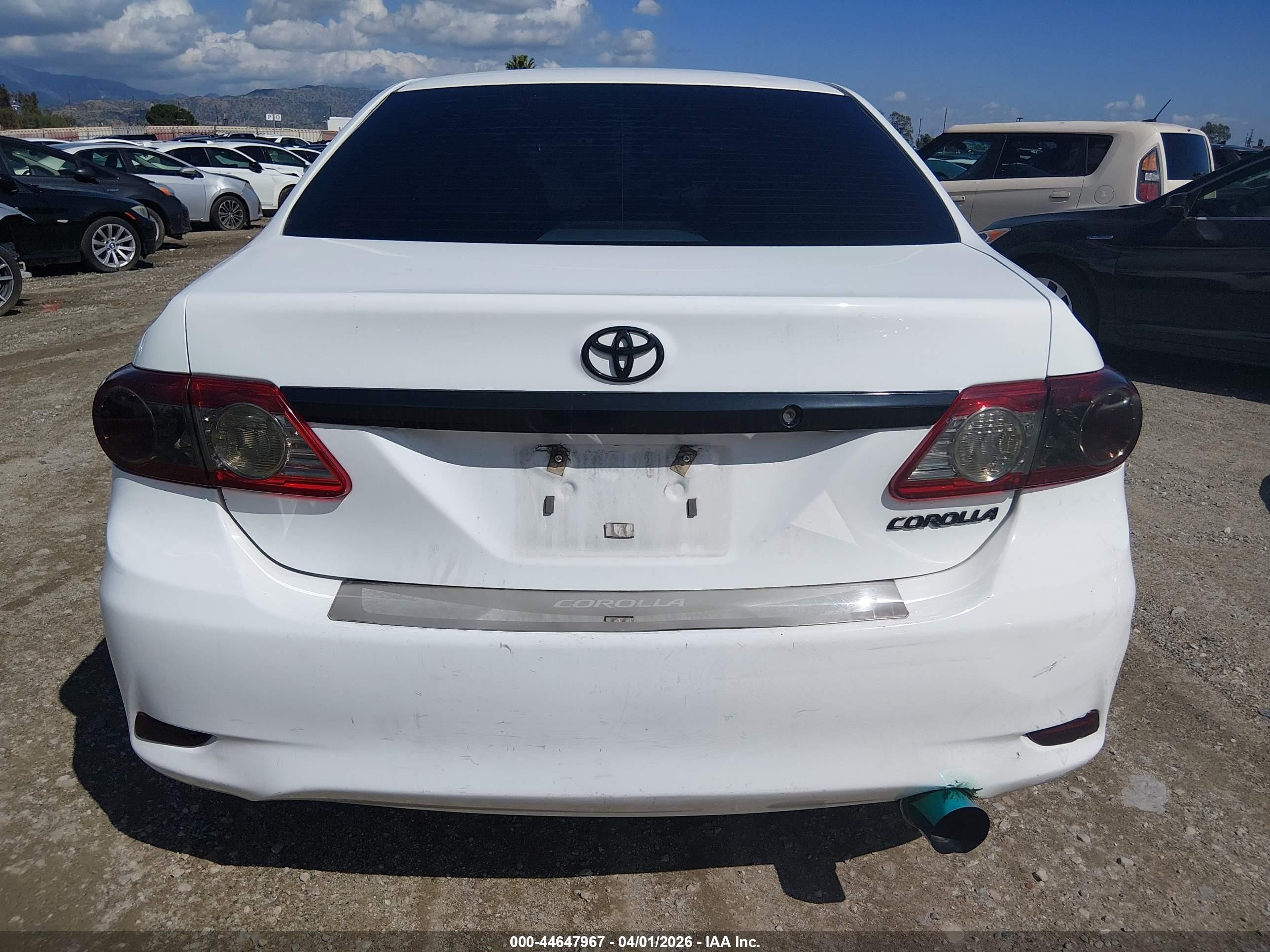 2012 Toyota Corolla Le Белый vin: 5YFBU4EE8CP050938