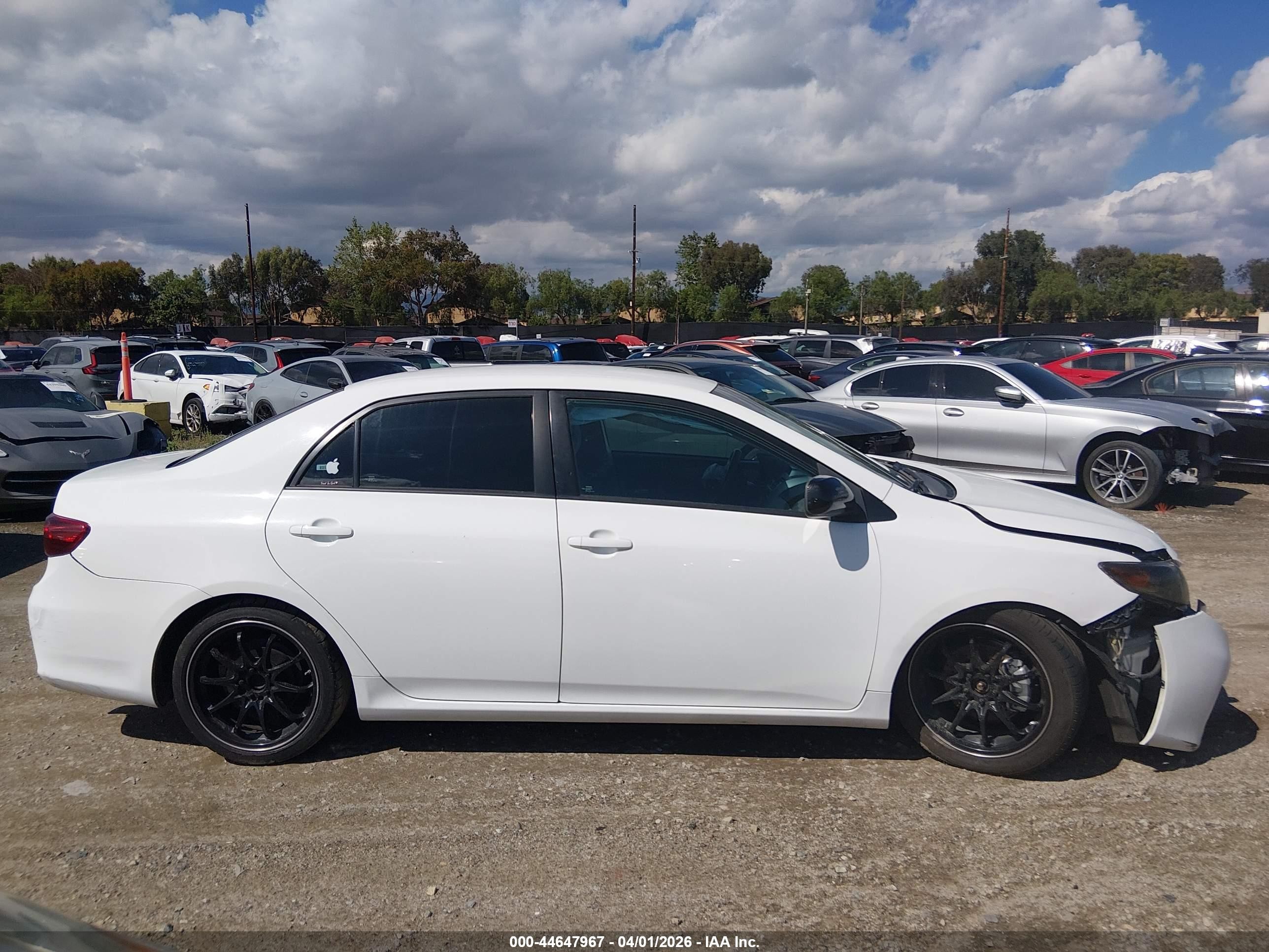 2012 Toyota Corolla Le Белый vin: 5YFBU4EE8CP050938