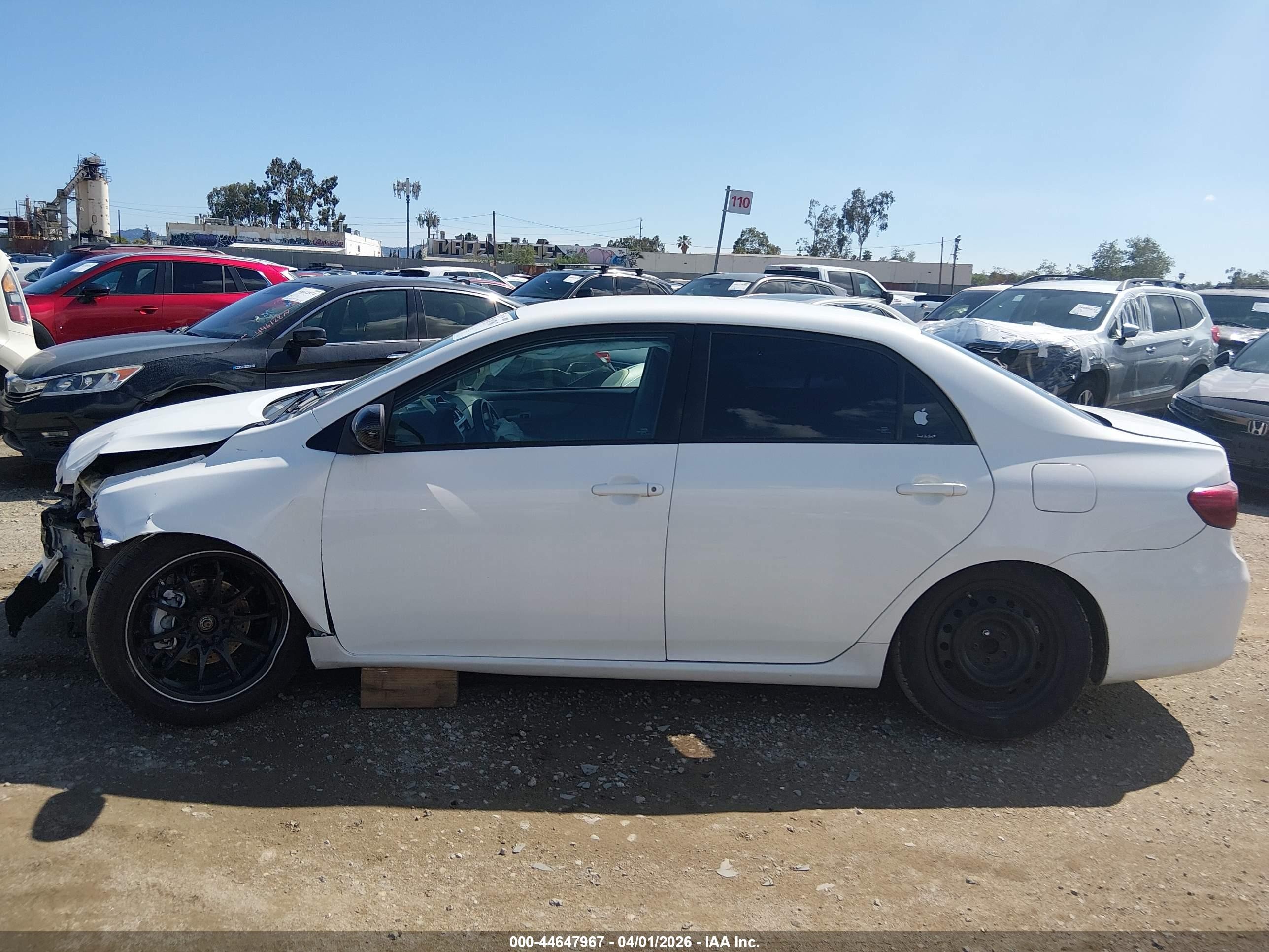 2012 Toyota Corolla Le Белый vin: 5YFBU4EE8CP050938