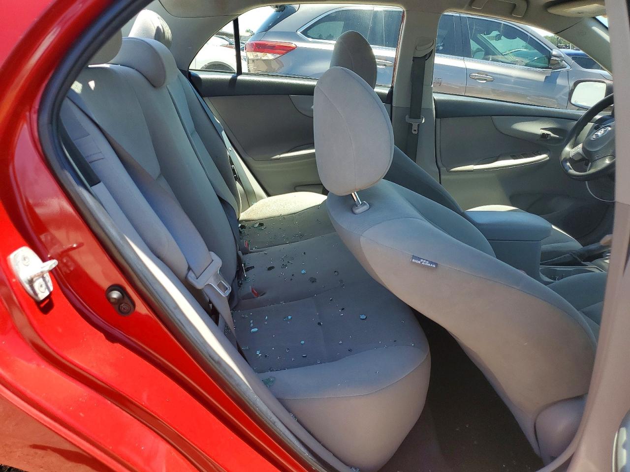 2012 Toyota Corolla Le Red vin: 5YFBU4EE8CP067397