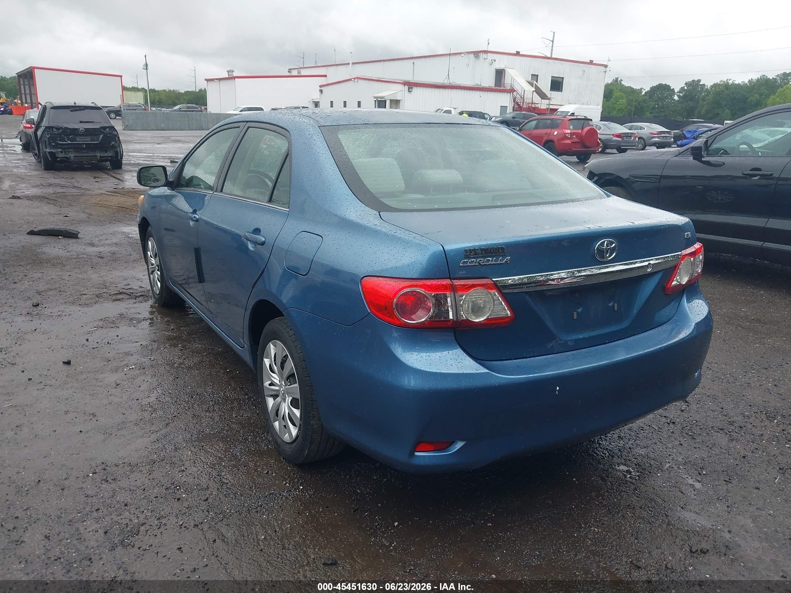2013 Toyota Corolla Le Blue vin: 5YFBU4EE8DP078434