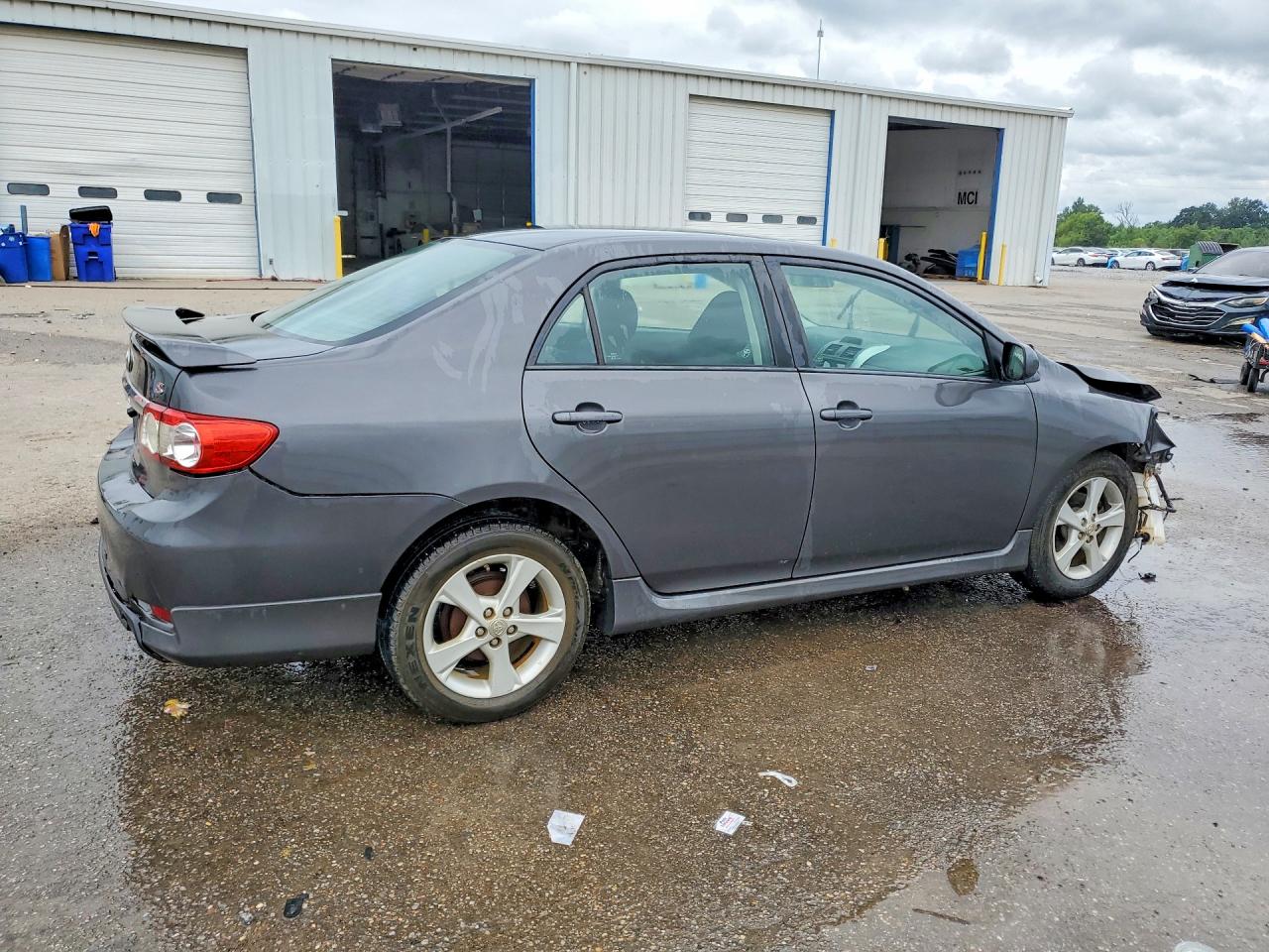 2013 Toyota Corolla S Угольный vin: 5YFBU4EE8DP082032