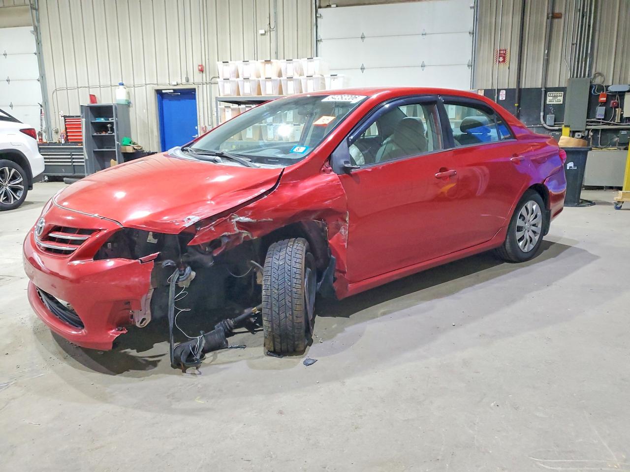 2013 Toyota Corolla Le Red vin: 5YFBU4EE8DP084816