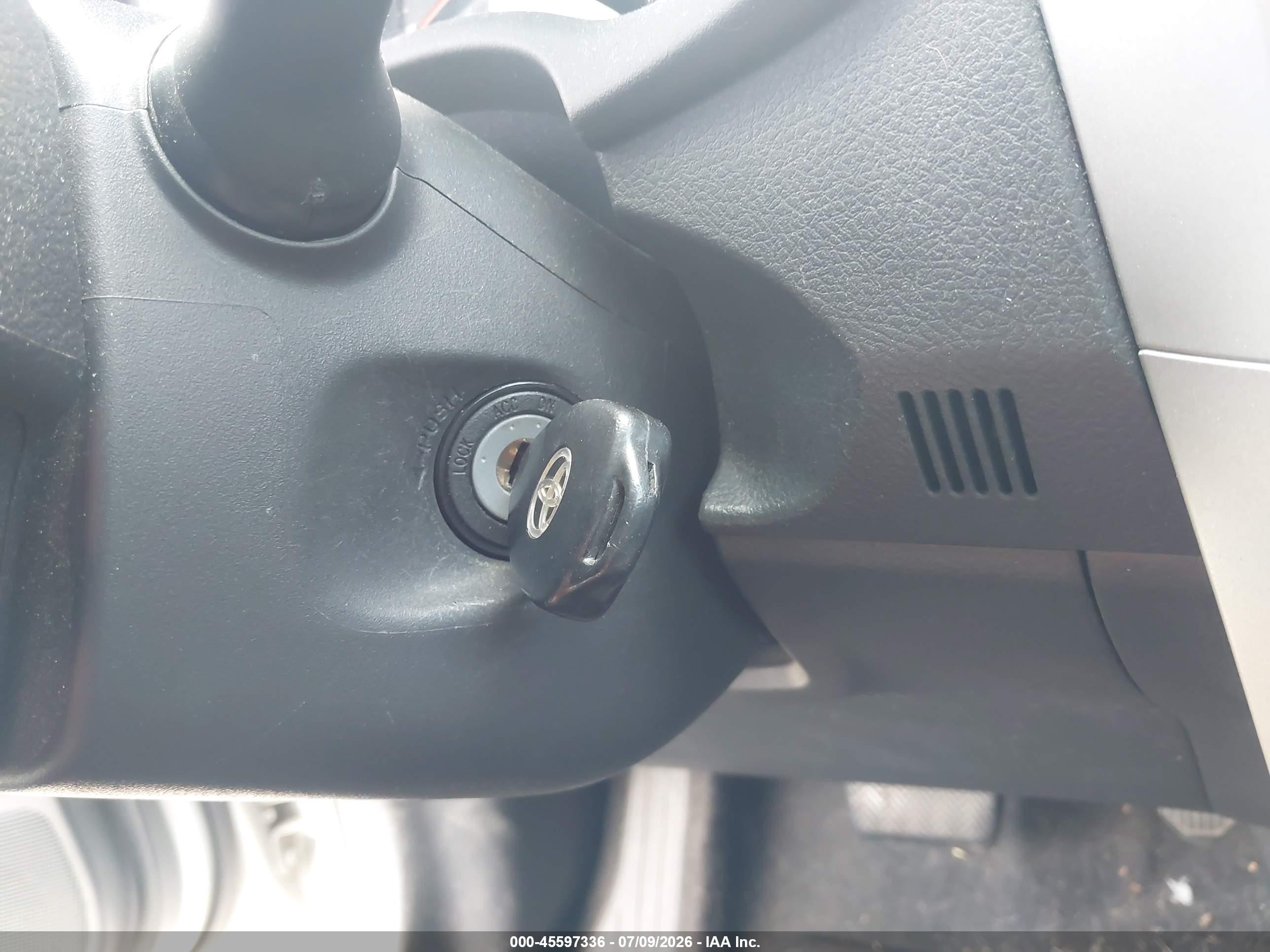 2013 Toyota Corolla S Серебряный vin: 5YFBU4EE8DP086369