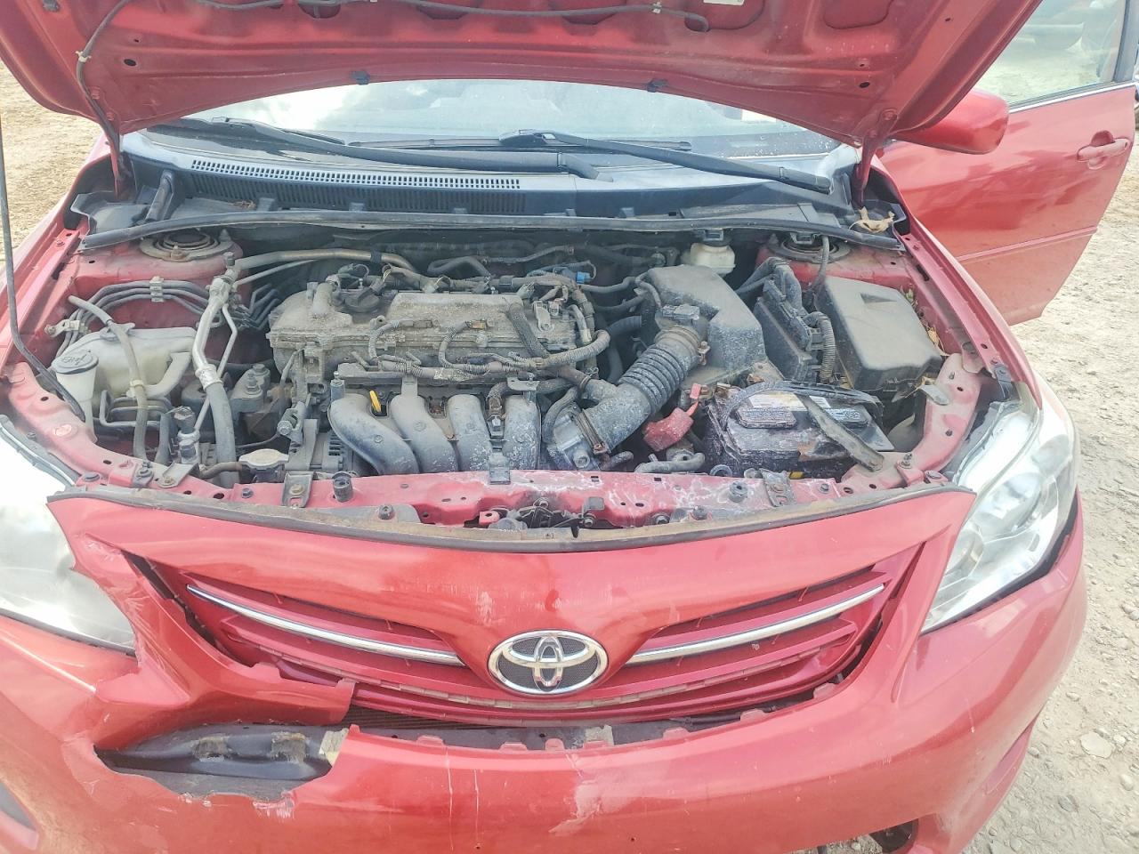 2013 Toyota Corolla Le Red vin: 5YFBU4EE8DP088350