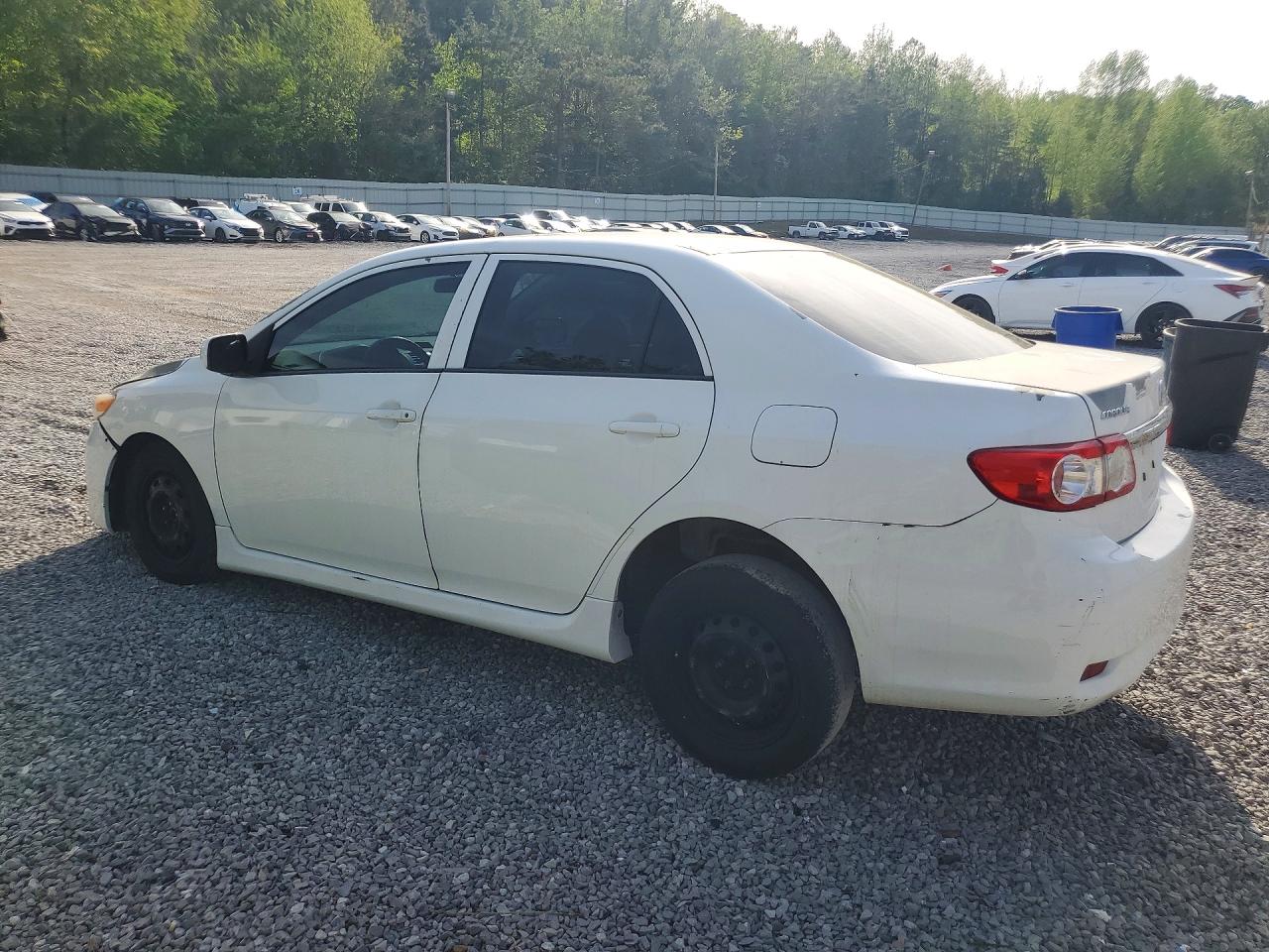 2013 Toyota Corolla L Белый vin: 5YFBU4EE8DP089045